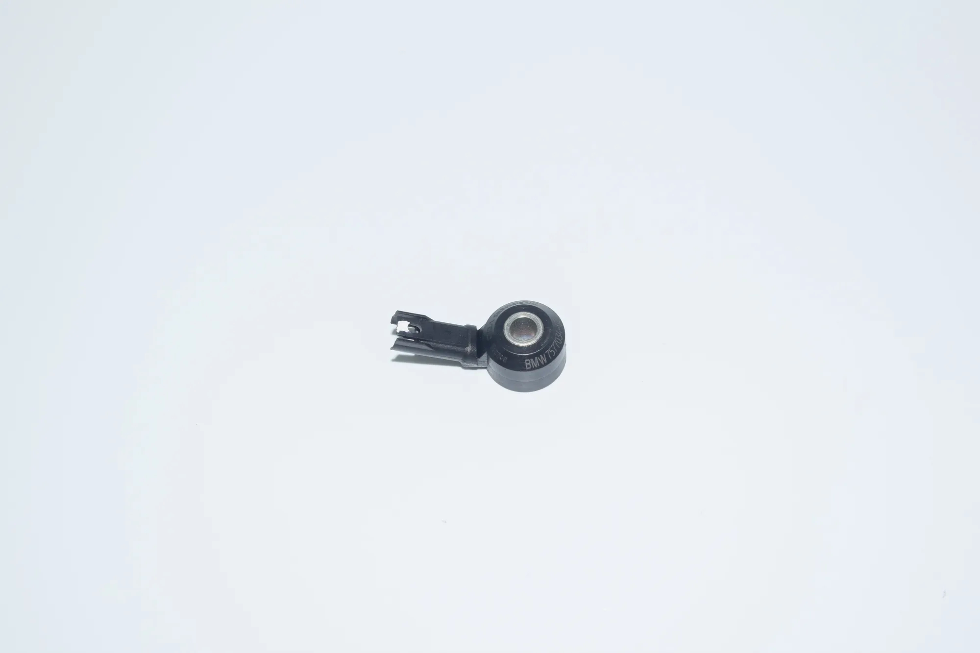Engine Knock Sensor – OEM 7577034 · BMW 7 (F01, F02) BMW 7 (F01, F02) 750 i 2012