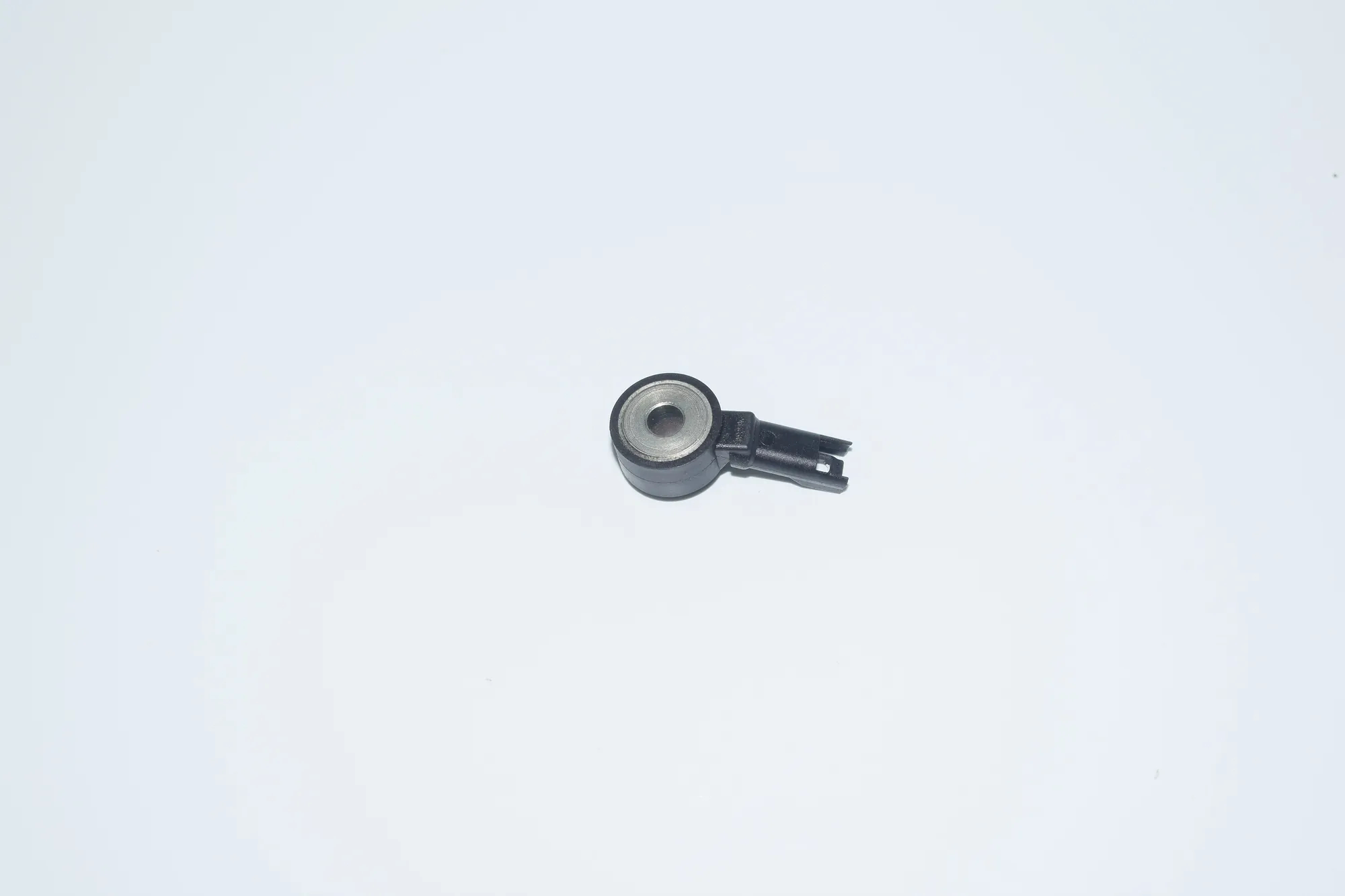 Engine Knock Sensor – OEM 7577034 · BMW 7 (F01, F02) BMW 7 (F01, F02) 750 i 2012 – 3