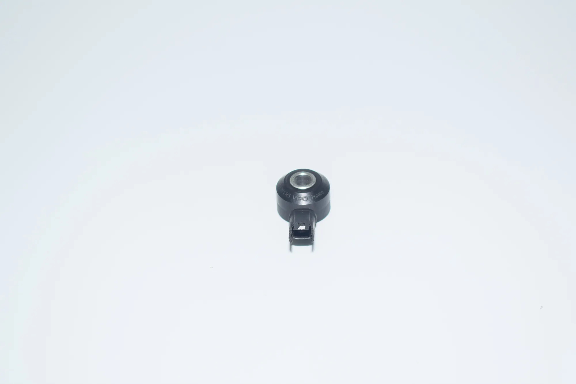 Engine Knock Sensor – OEM 7577034 · BMW 7 (F01, F02) BMW 7 (F01, F02) 750 i 2012 – 3
