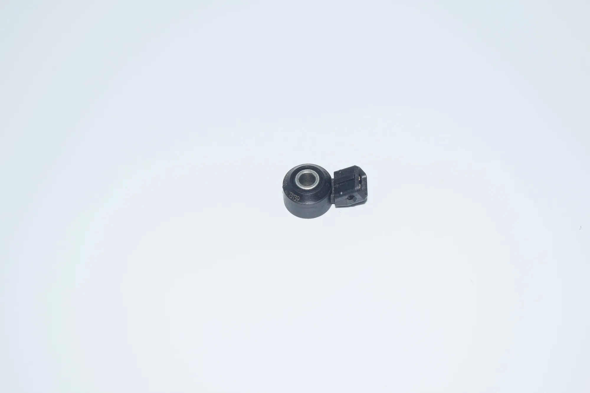 Engine Knock Sensor – OEM 7598861 · BMW 7 (F01, F02) BMW 7 (F01, F02) 750 i 2012