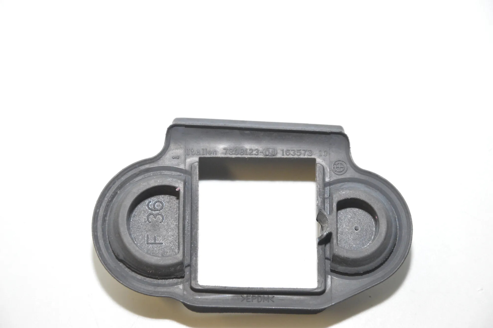Front Left Door Hinge – OEM 7446725 · BMW 4 Gran Coupe (F36) BMW 4 Gran Coupe (F36) 440 i 2018 – 6