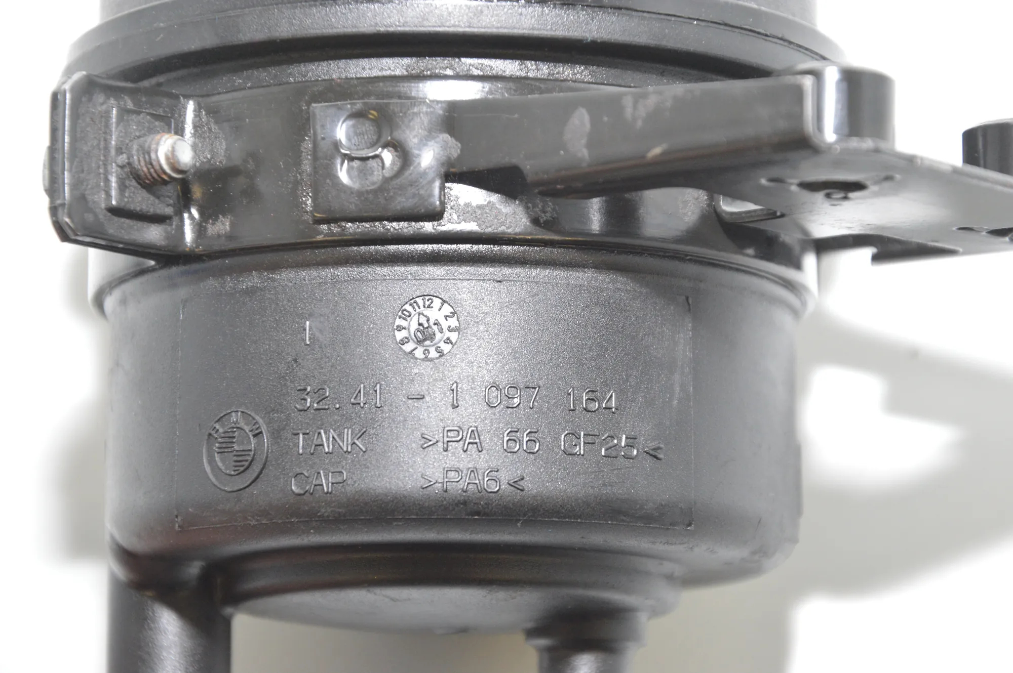 Power Steering Pump Tank – OEM 1097164 · BMW X5 (E53) 4.6 is 2002 – 6