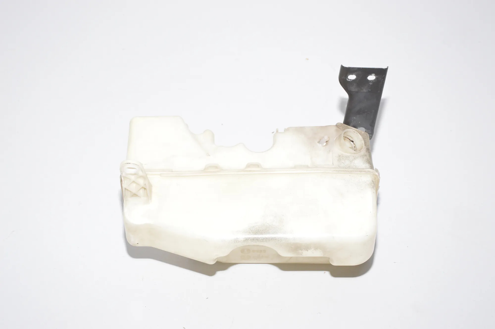 Window Washer Tank – OEM 7148064 · BMW 7 (E65, E66, E67) 730 Ld 2005 – 2