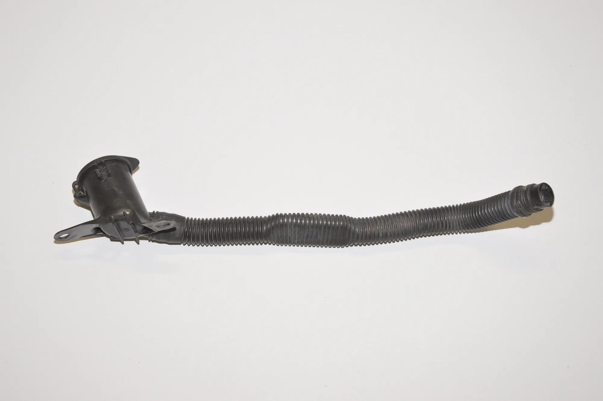 Tank Cap Top Cover – OEM 7009125 · BMW 7 (E65, E66, E67) 730 Ld 2005 – 4