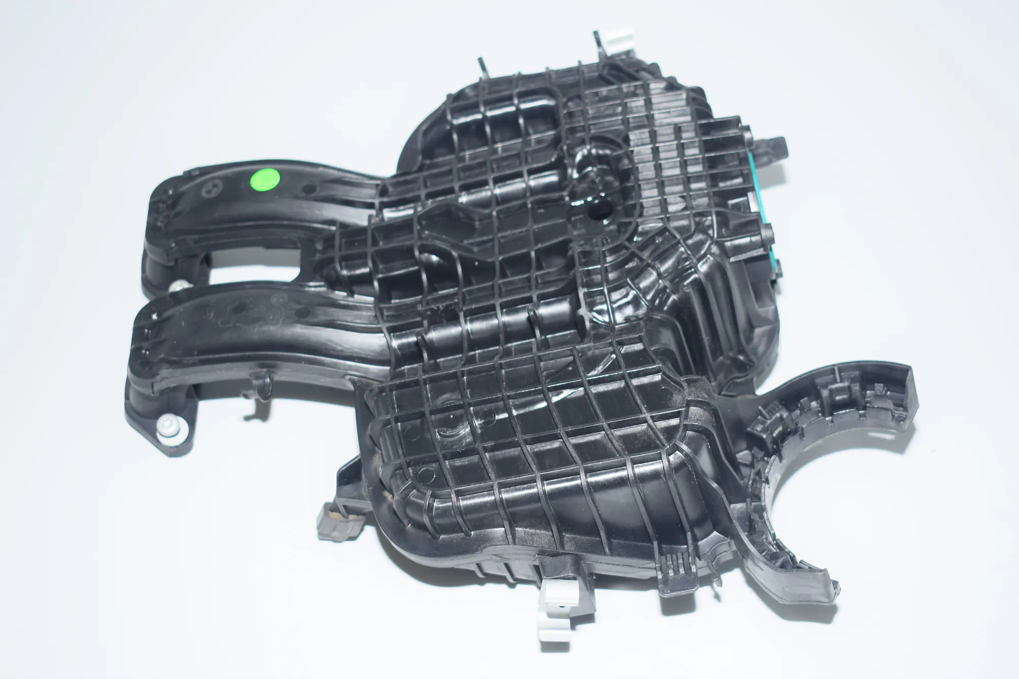 Intake Manifold – OEM 8530103 · BMW i3 (I01) Hybrid 2014 – 2