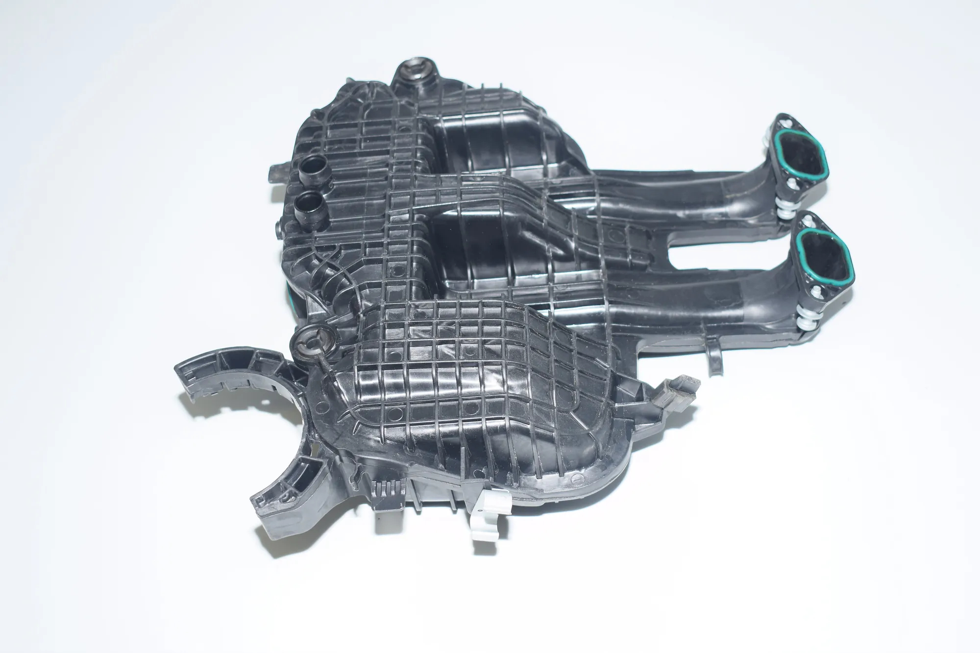 Intake Manifold – OEM 8530103 · BMW i3 (I01) Hybrid 2014 – 4