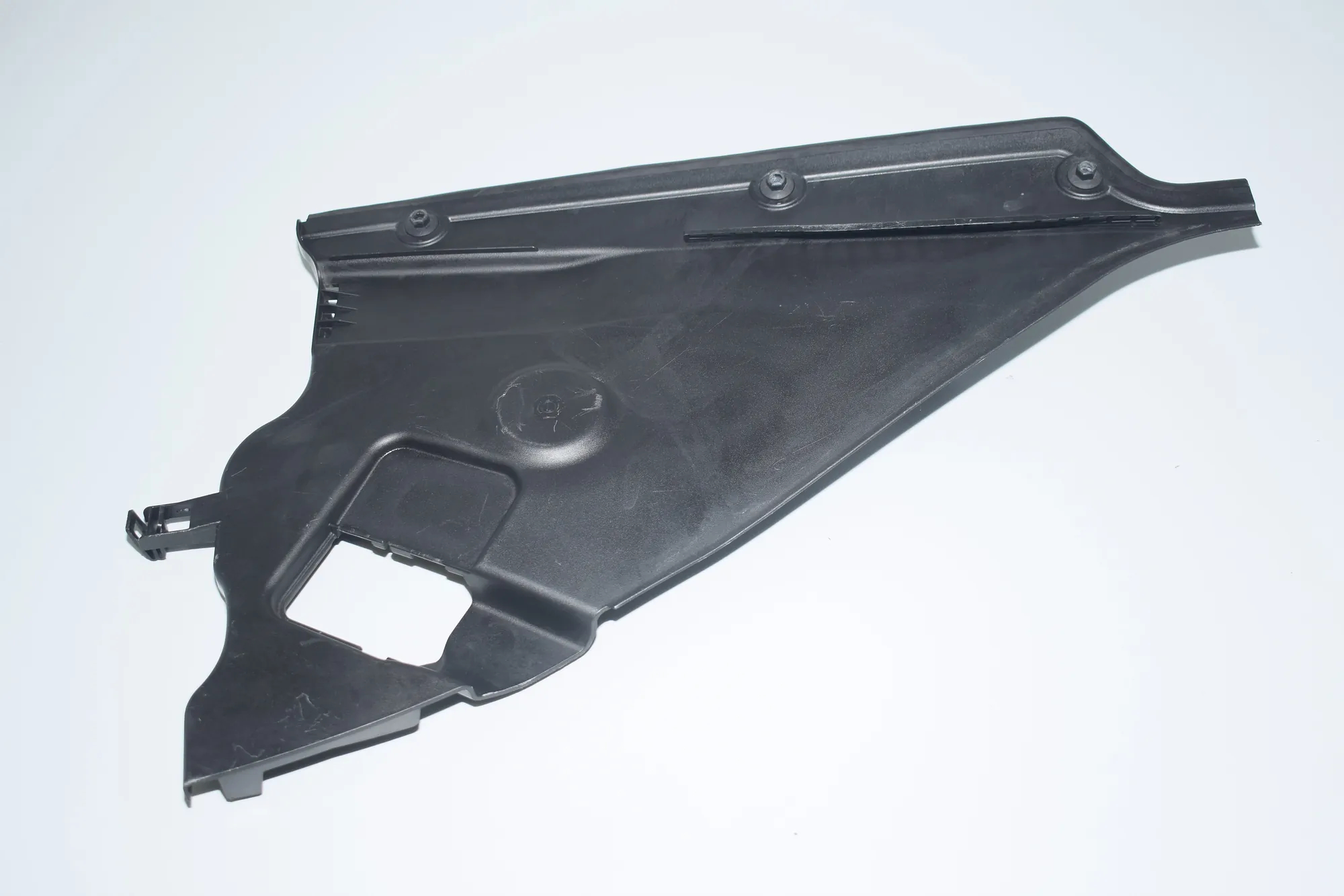 Front Wiper Cowl Trim – OEM 7240681 · BMW 1 (F20) 118 d 2011
