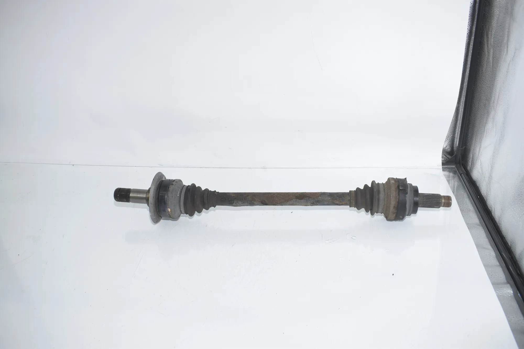Rear Left Driveshaft – OEM 7581017 · BMW 5 Touring (F11) 530 d xDrive 2012
