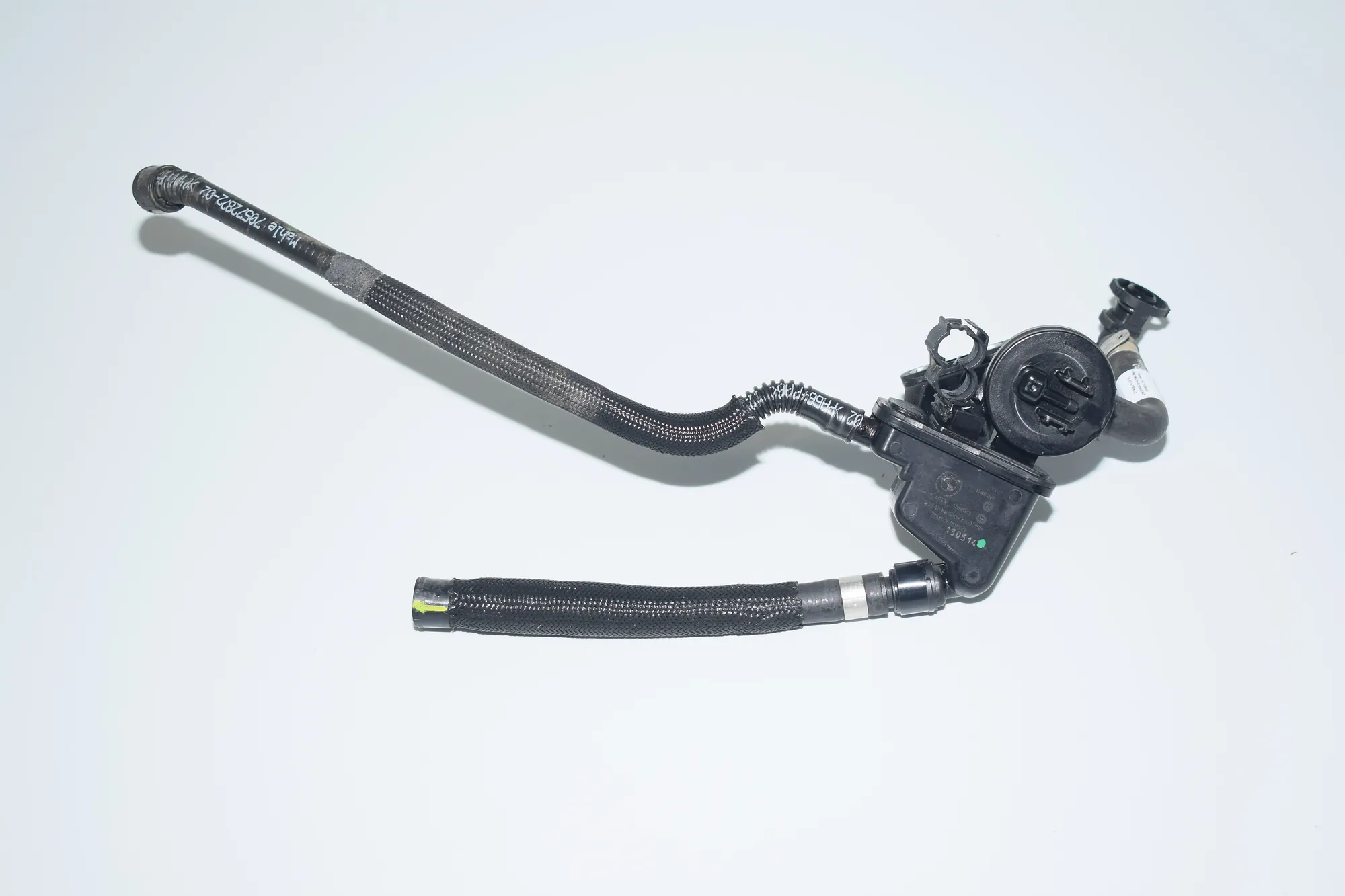 Other Engine Compartment Parts – OEM 8544835 · BMW i3 (I01) Hybrid 2014 – 3