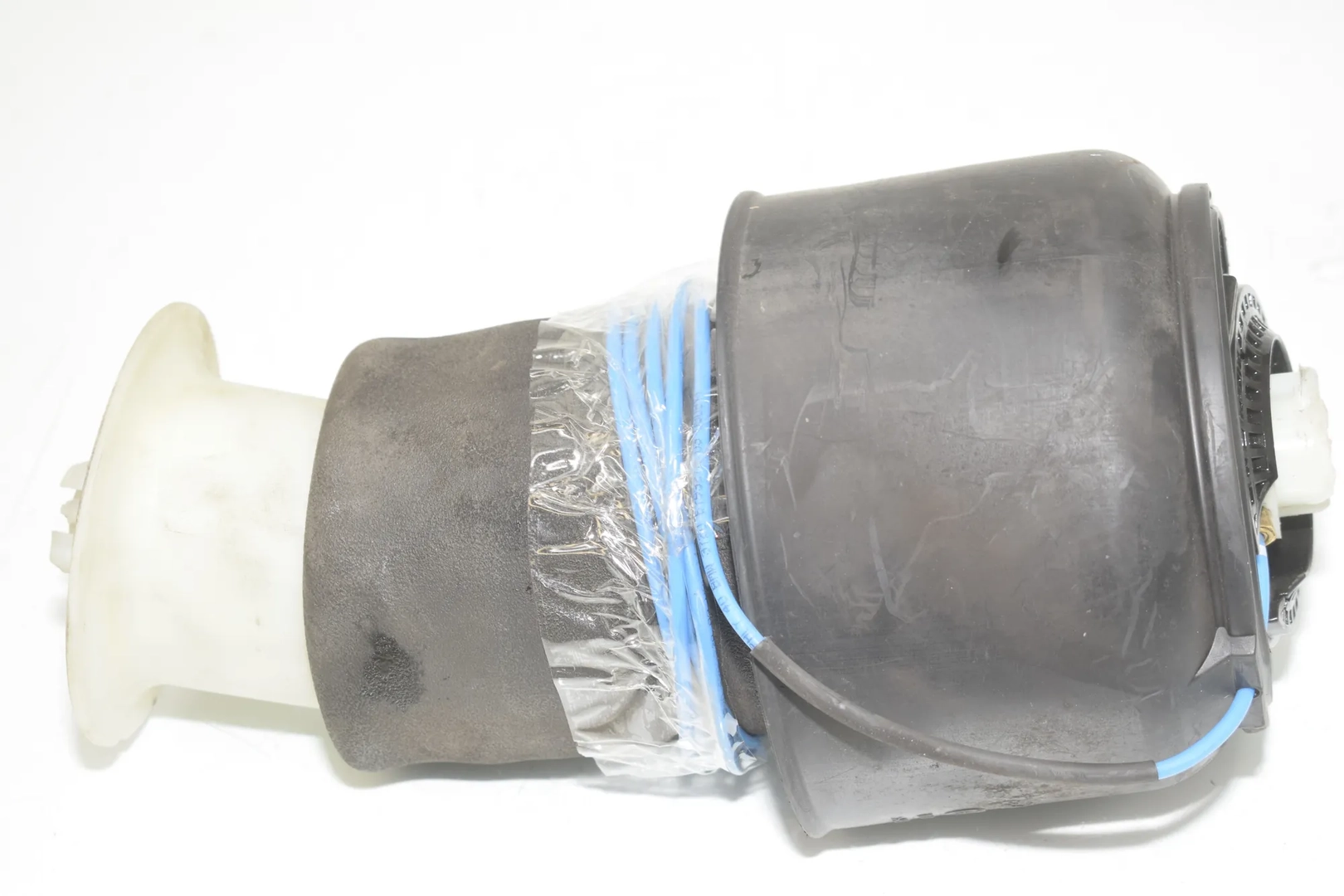 Rear Right Air Suspension Spring Bag – OEM 6784379 · BMW 5 Touring (F11) 530 d xDrive 2012 – 3