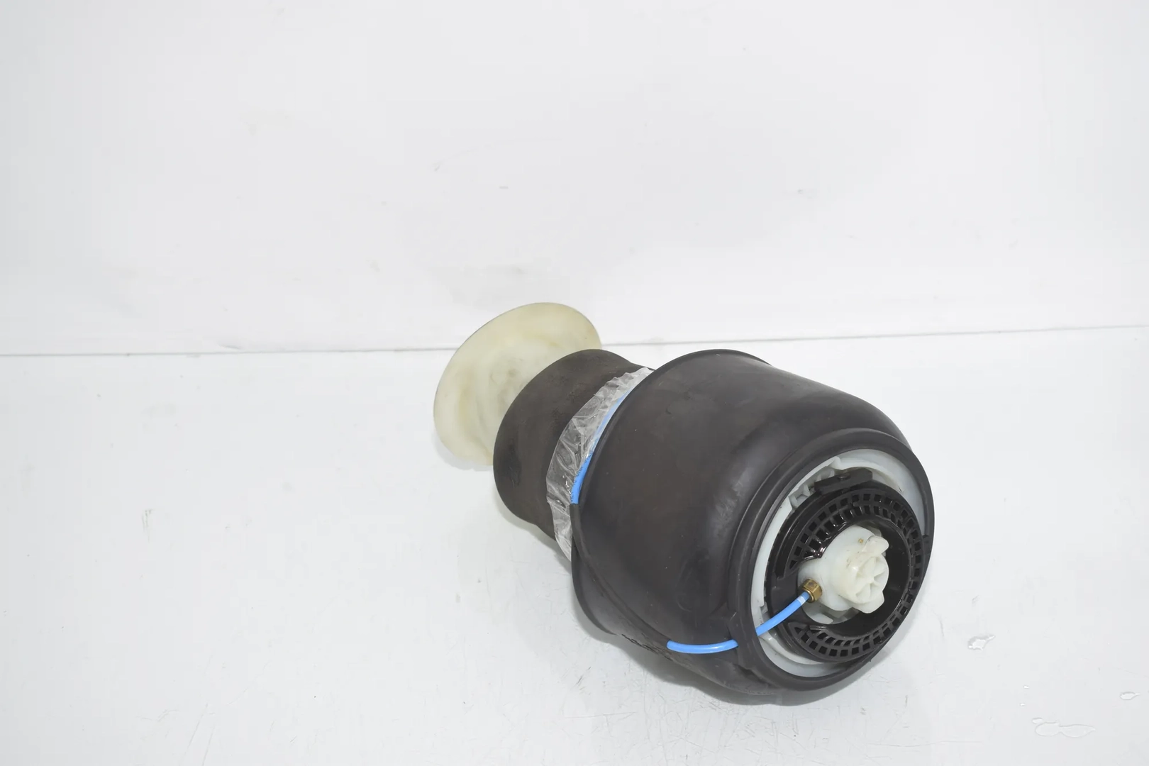 Rear Right Air Suspension Spring Bag – OEM 6784379 · BMW 5 Touring (F11) 530 d xDrive 2012