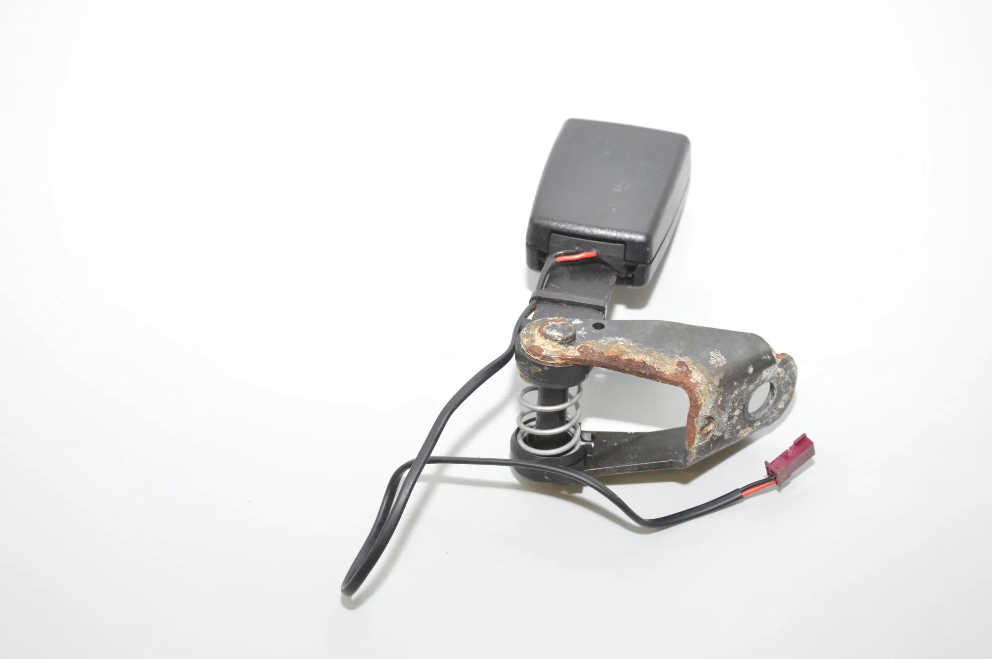 Rear Right Seat Buckle – OEM 7134042 · BMW 7 (E65, E66, E67) 730 Ld 2005 – 4