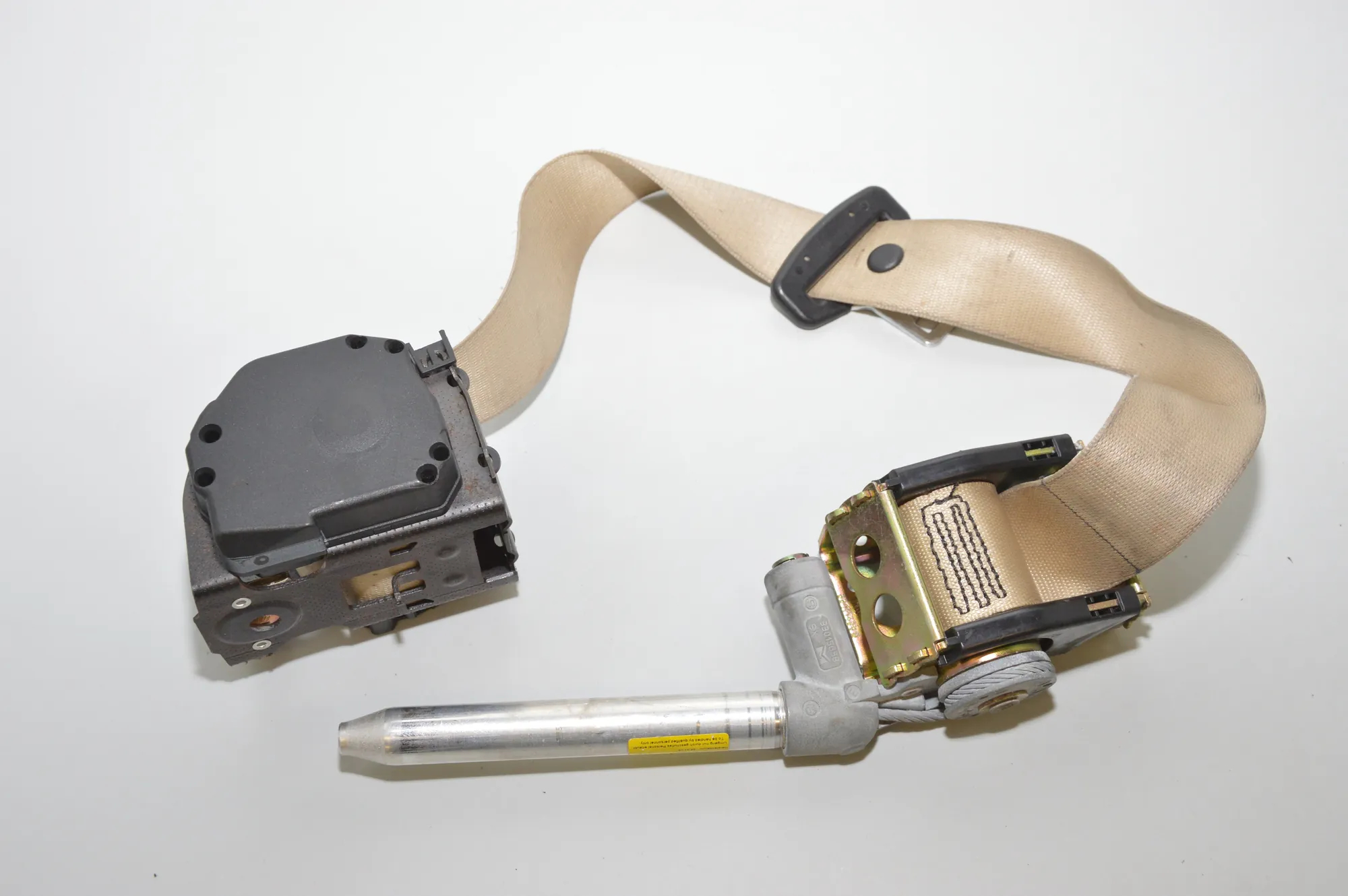 Rear Left Seatbelt – OEM 7037835 · BMW 7 (E65, E66, E67) 730 Ld 2005 – 2