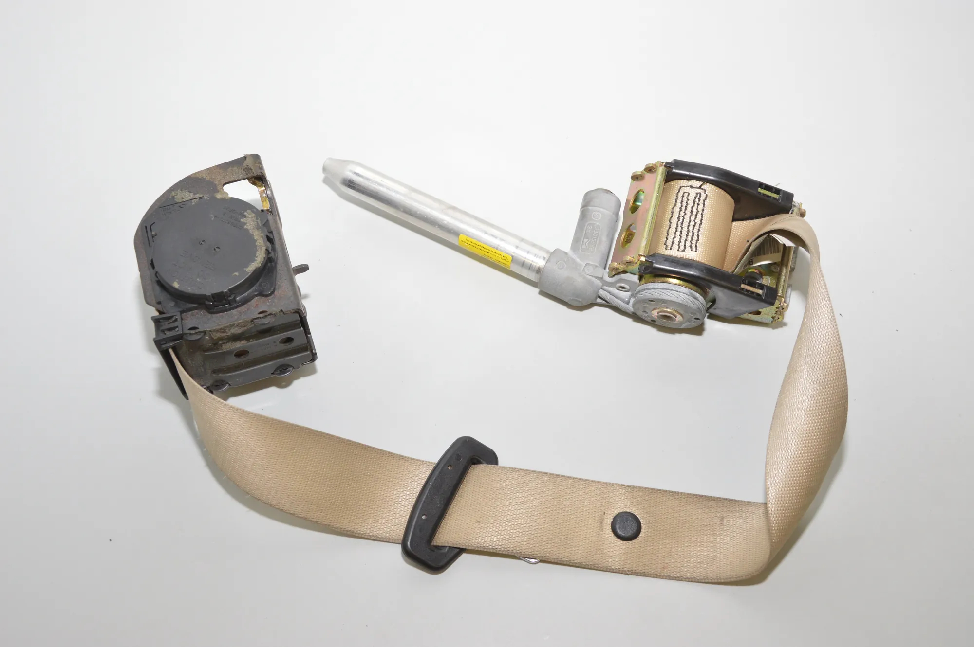 Rear Left Seatbelt – OEM 7037835 · BMW 7 (E65, E66, E67) 730 Ld 2005 – 3