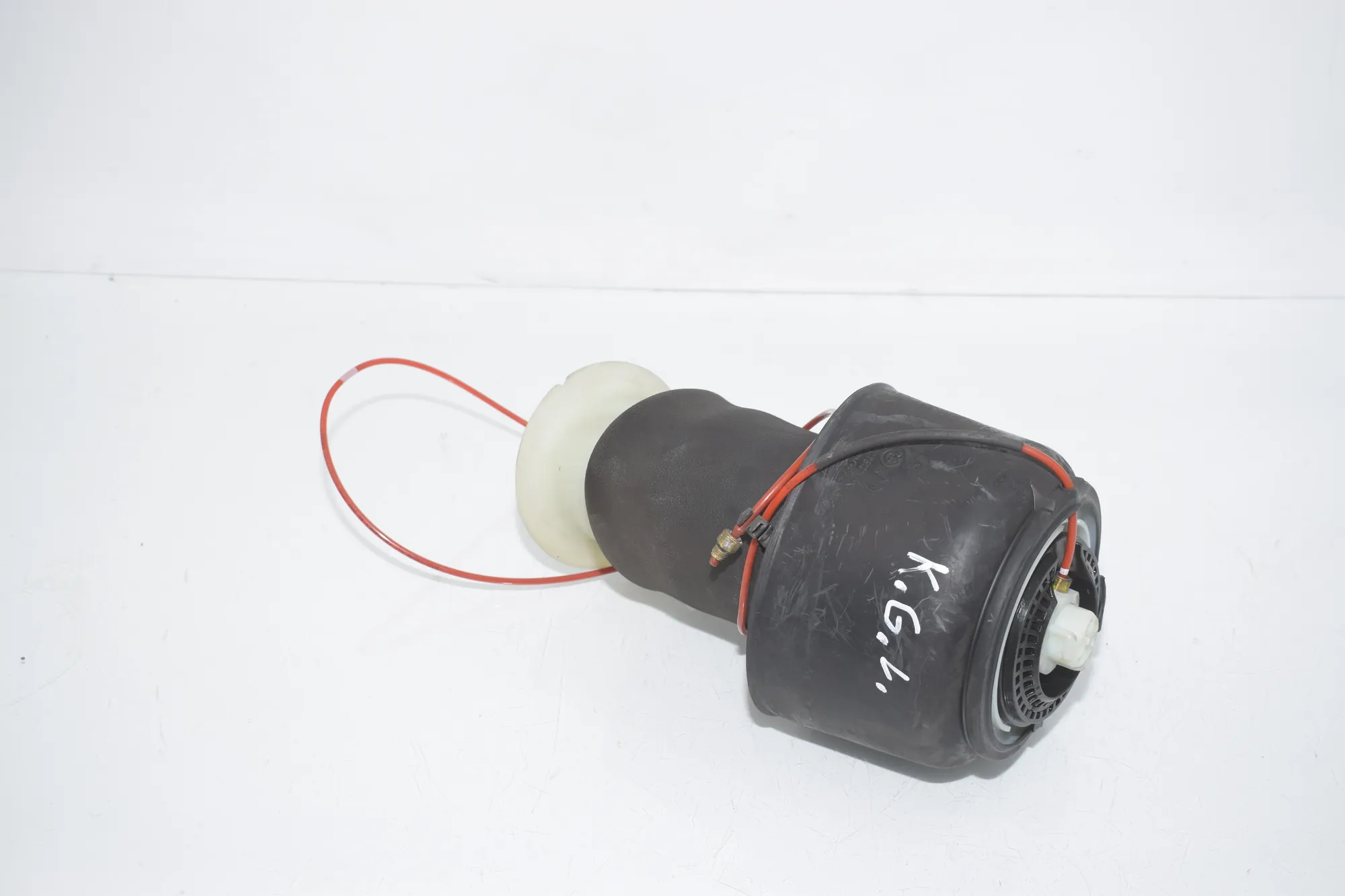 Rear Left Air Suspension Spring Bag – OEM 6784379 · BMW 5 Touring (F11) 530 d xDrive 2012