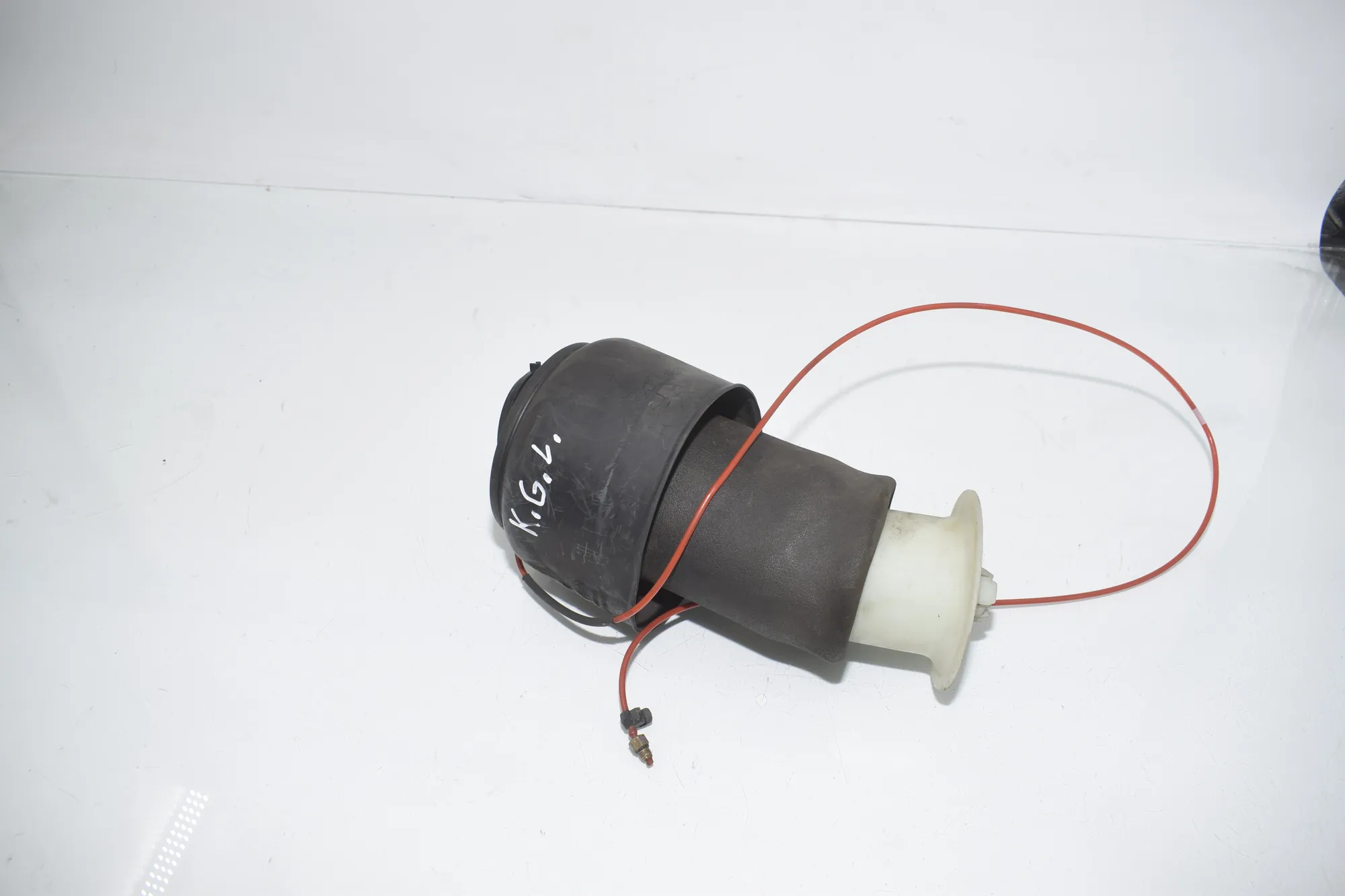 Rear Left Air Suspension Spring Bag – OEM 6784379 · BMW 5 Touring (F11) 530 d xDrive 2012 – 4
