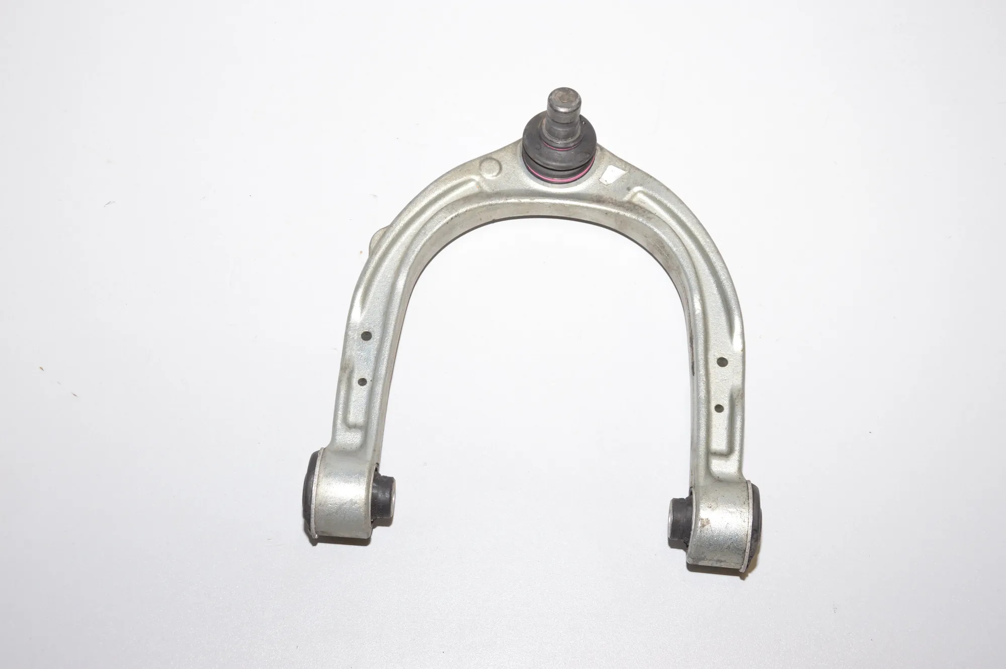 Front Right Upper Control Arm – OEM 6868530 · BMW 7 (G11, G12) BMW 7 (G11, G12) 730 d, Ld xDrive 2016 – 2
