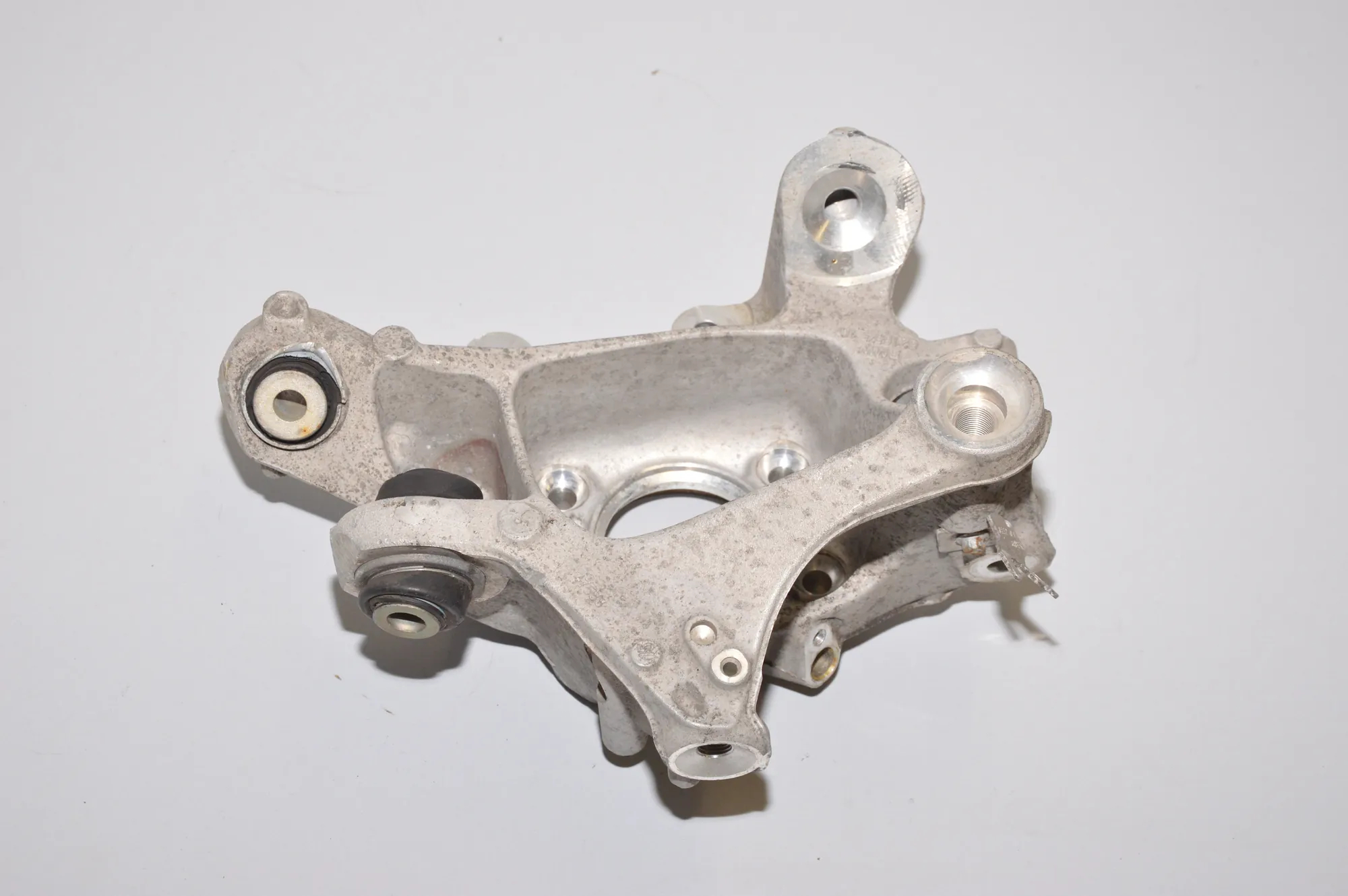 Rear Right Wheel Hub – OEM 6865662 · BMW 7 (G11, G12) BMW 7 (G11, G12) 730 d, Ld xDrive 2016 – 5