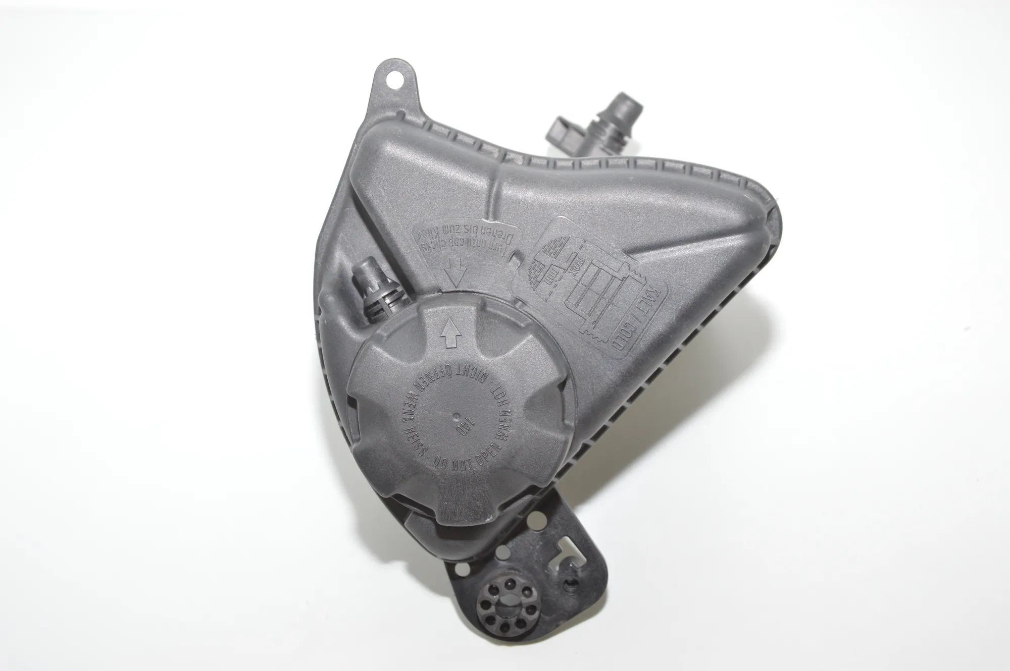 Expansion Tank – OEM 7601949 · BMW 5 (F10) BMW 5 (F10) 520 d 2013