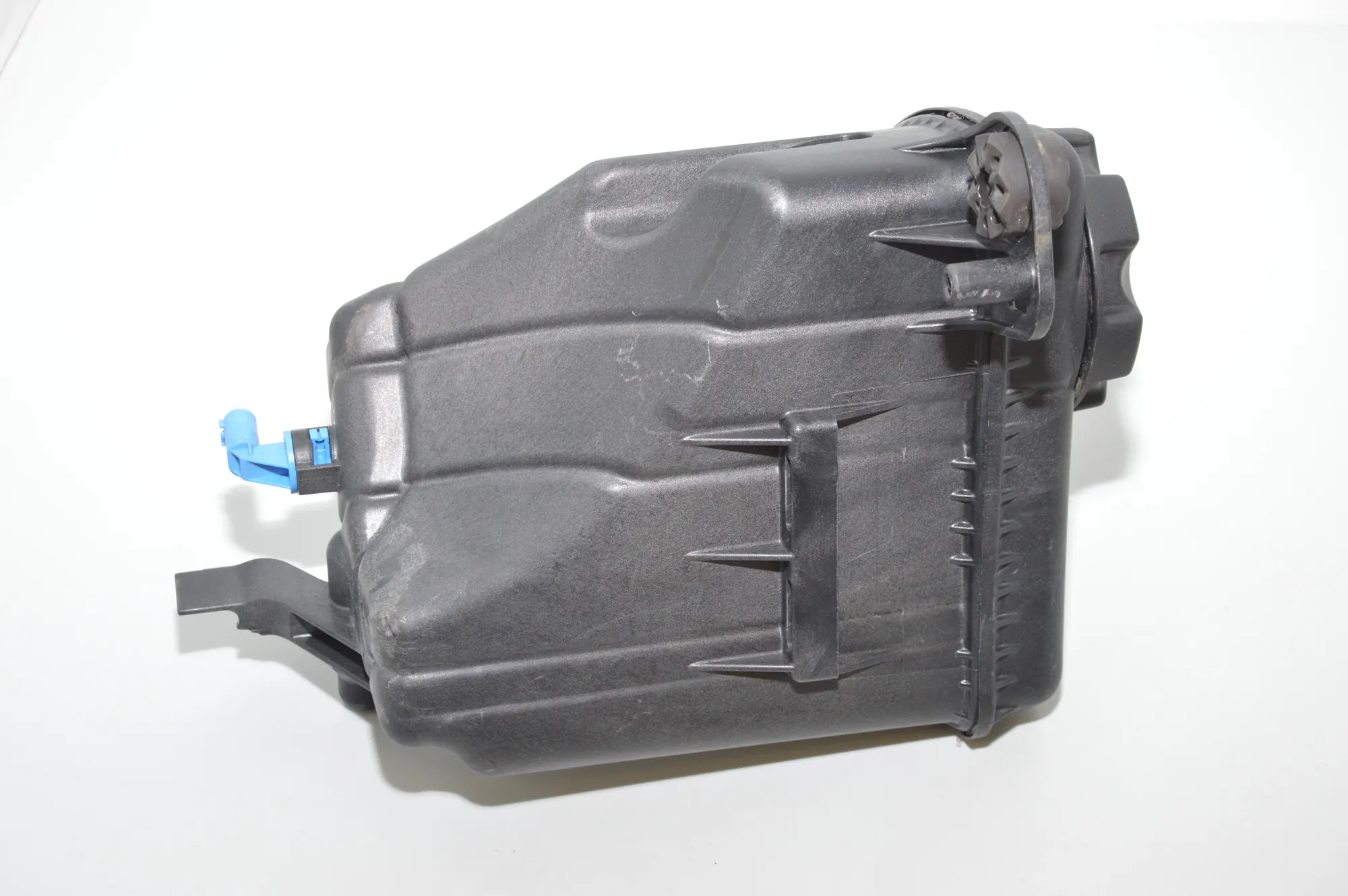 Expansion Tank – OEM 7601949 · BMW 5 (F10) BMW 5 (F10) 520 d 2013 – 4
