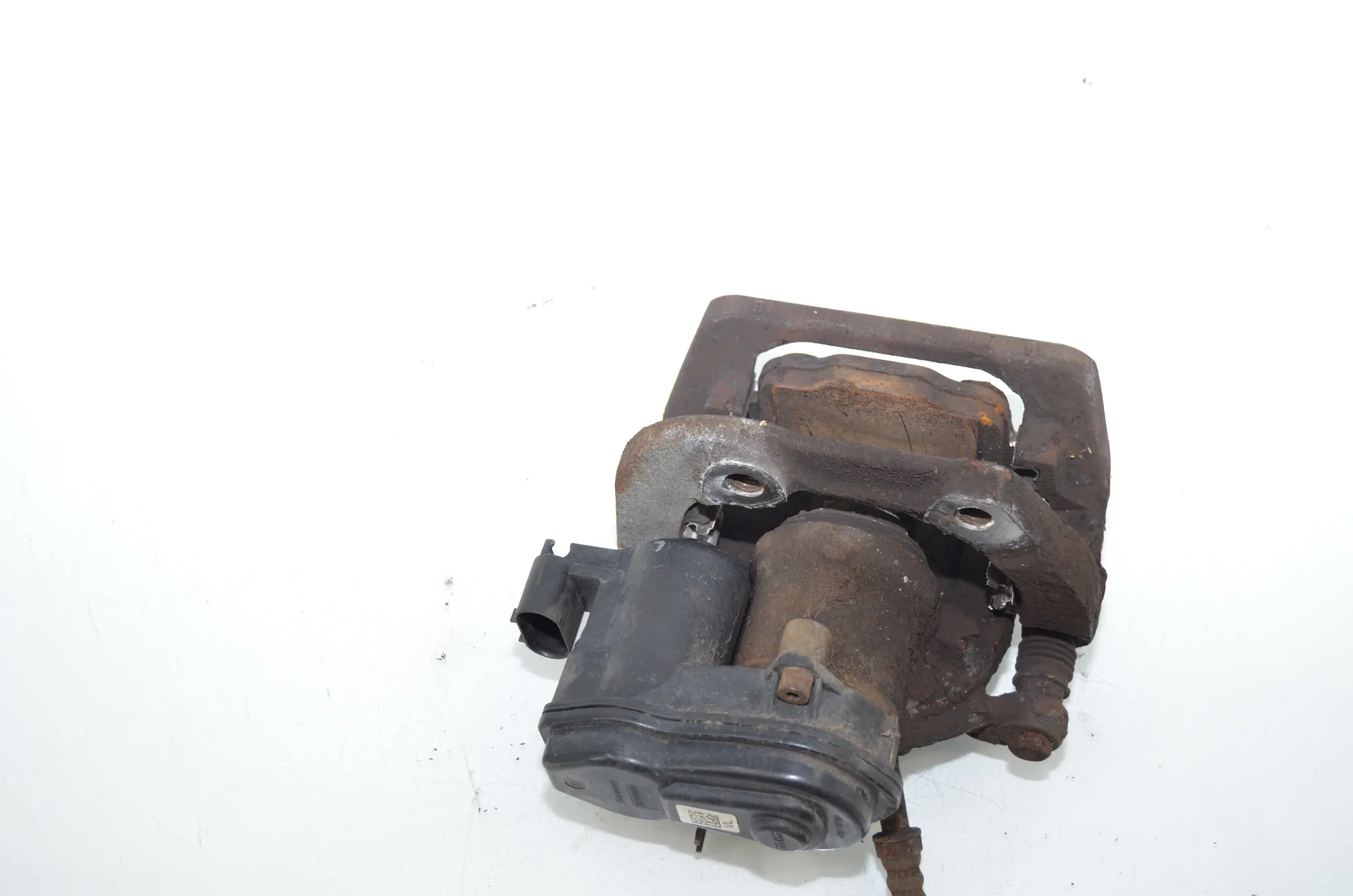Rear Left Brake Caliper – OEM 6793047 · BMW 5 Touring (F11) 530 d xDrive 2012 – 3