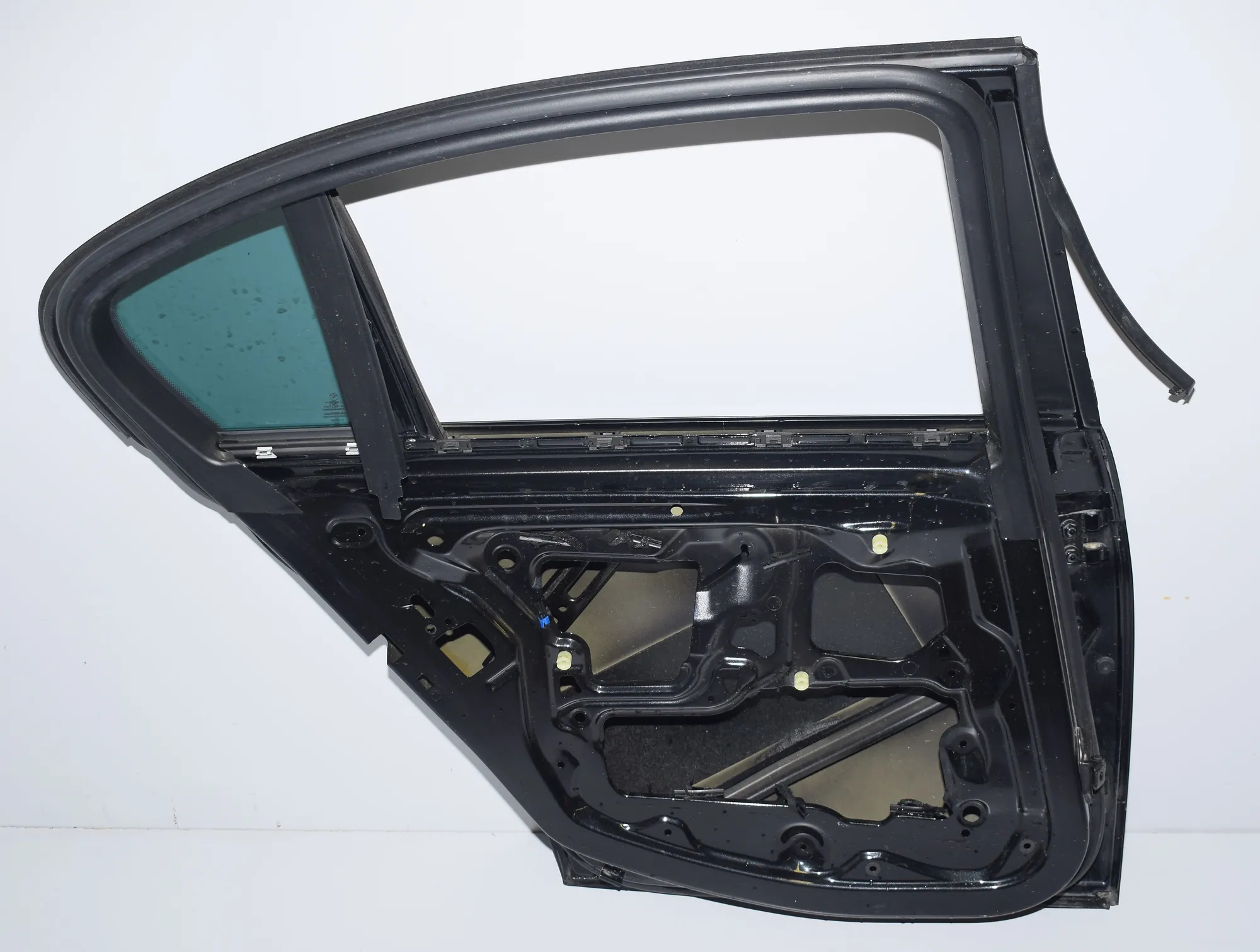 Rear Left Door · BMW 3 (E90) 330 d 2011 – 2