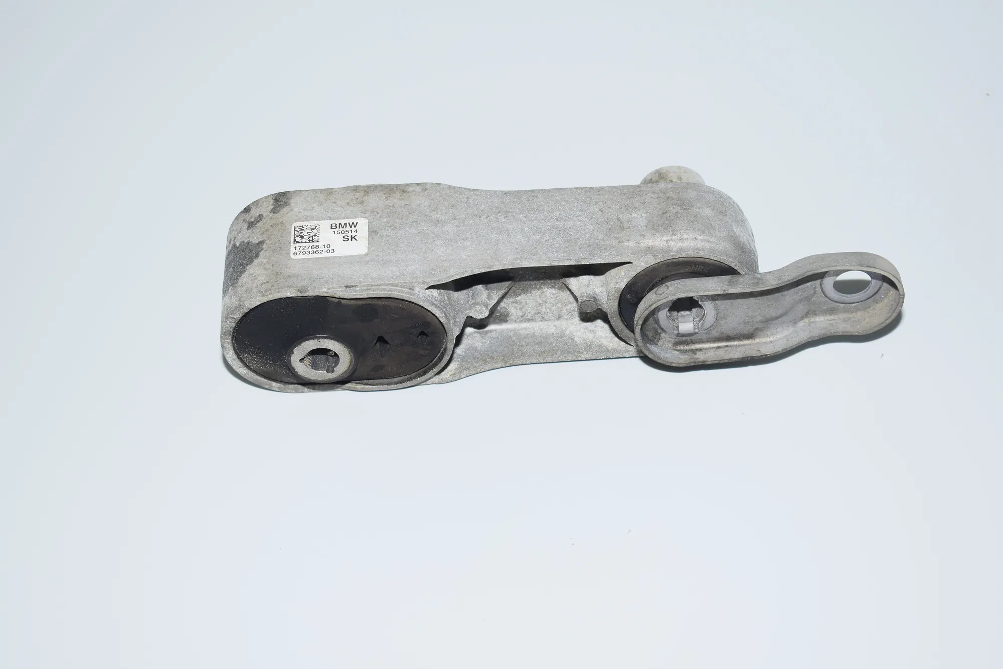 Gearbox Mount – OEM 6793362 · BMW i3 (I01) Hybrid 2014