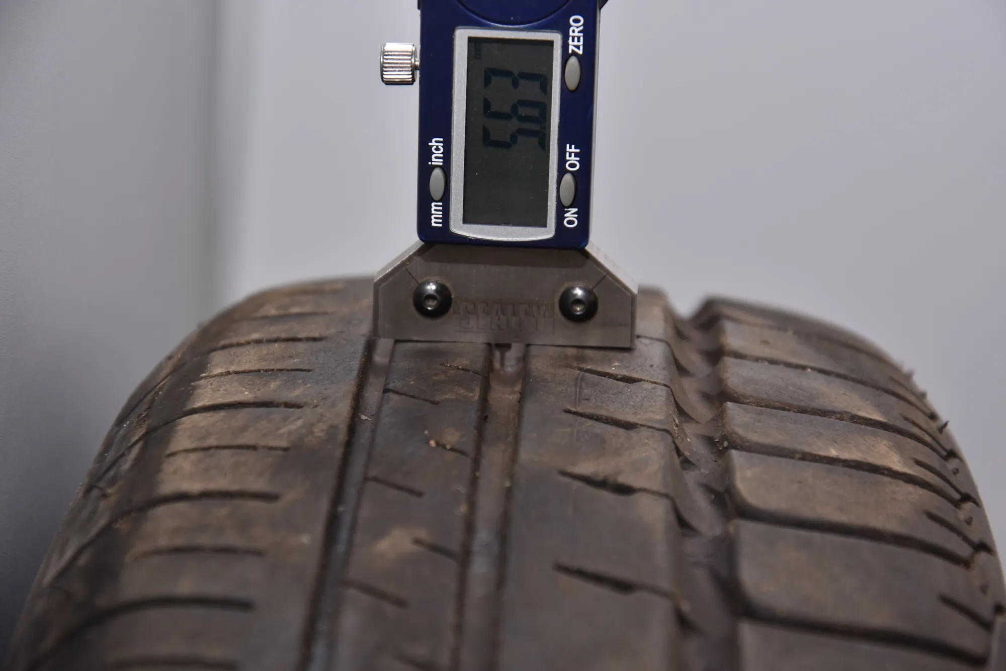 Tire · BMW i3 (I01) BMW i3 (I01) Hybrid 2015 – 4