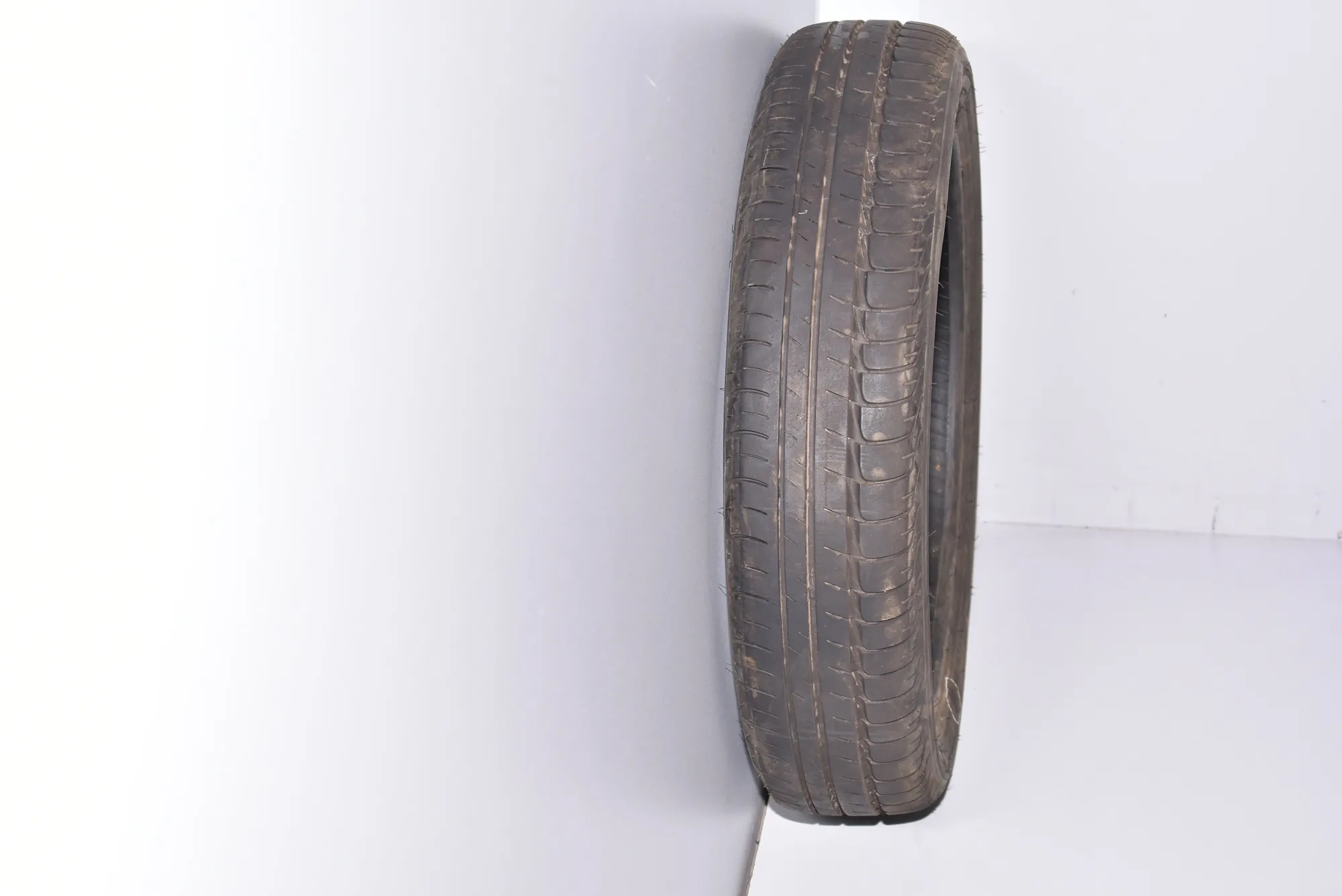 Tire · BMW i3 (I01) BMW i3 (I01) Hybrid 2015