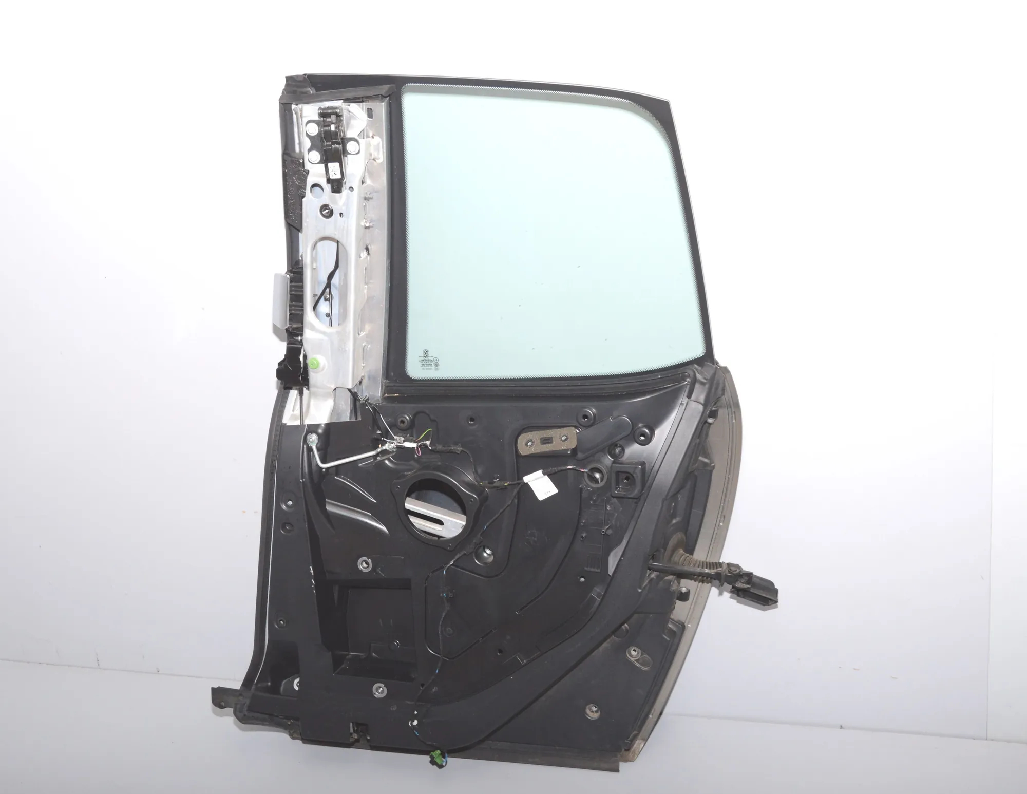 Rear Right Door – OEM 9384060 · BMW i3 (I01) Hybrid 2016 – 4