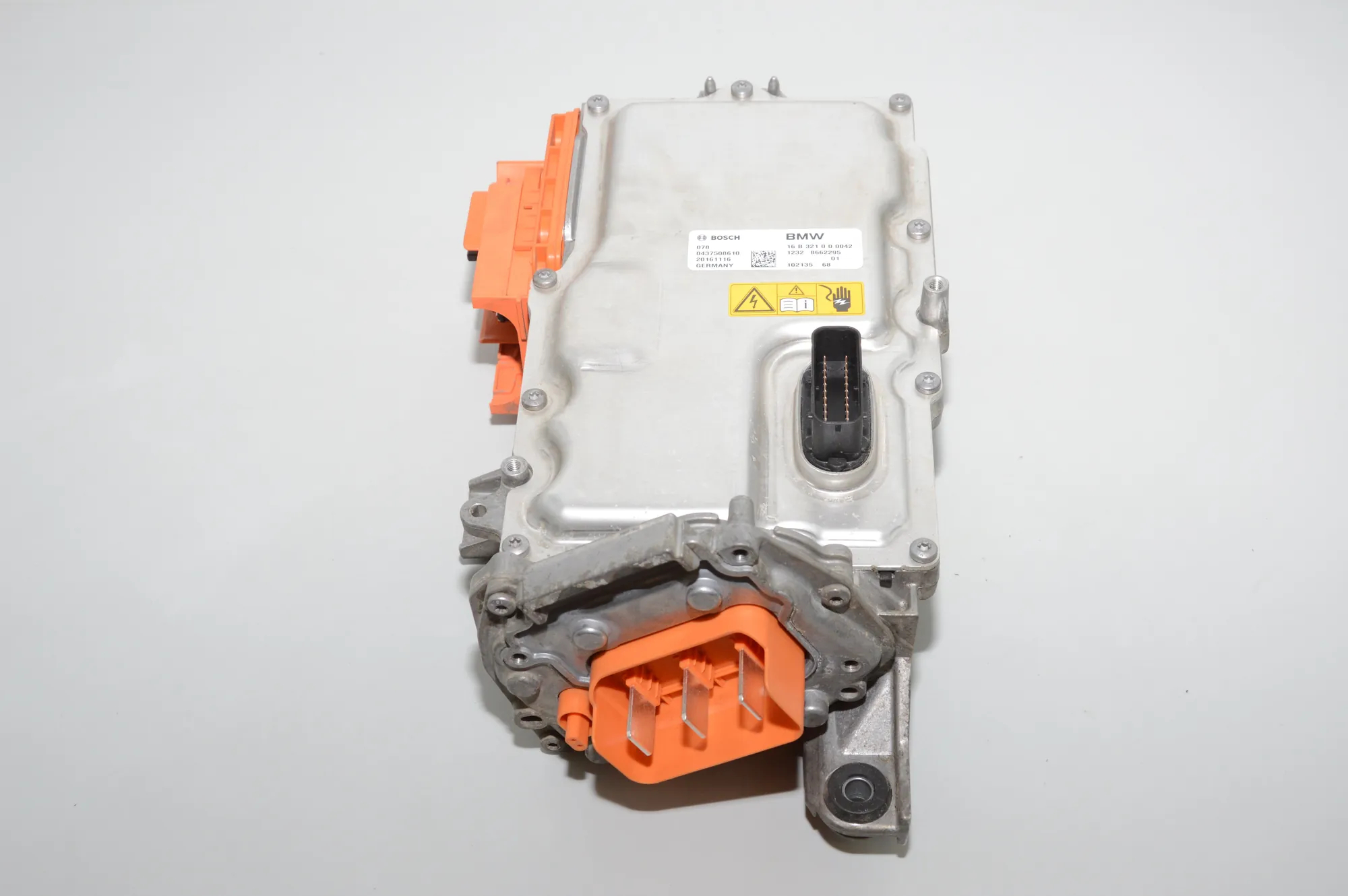 Other Control Units – OEM 8662295 · BMW i3 (I01) Hybrid 2016 – 4