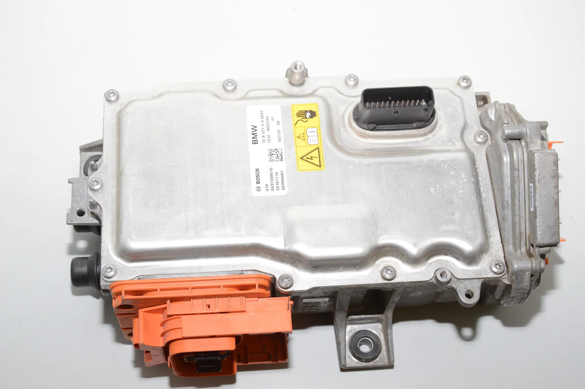 Other Control Units – OEM 8662295 · BMW i3 (I01) Hybrid 2016 – 3
