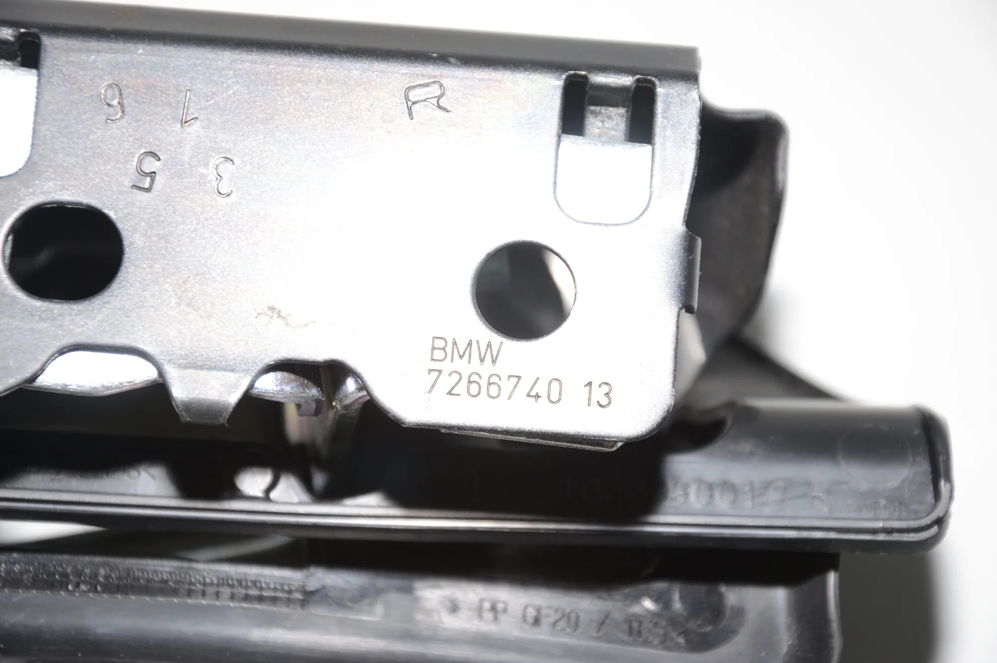 Other Body Parts – OEM 7266740 · BMW i3 (I01) Hybrid 2016 – 5