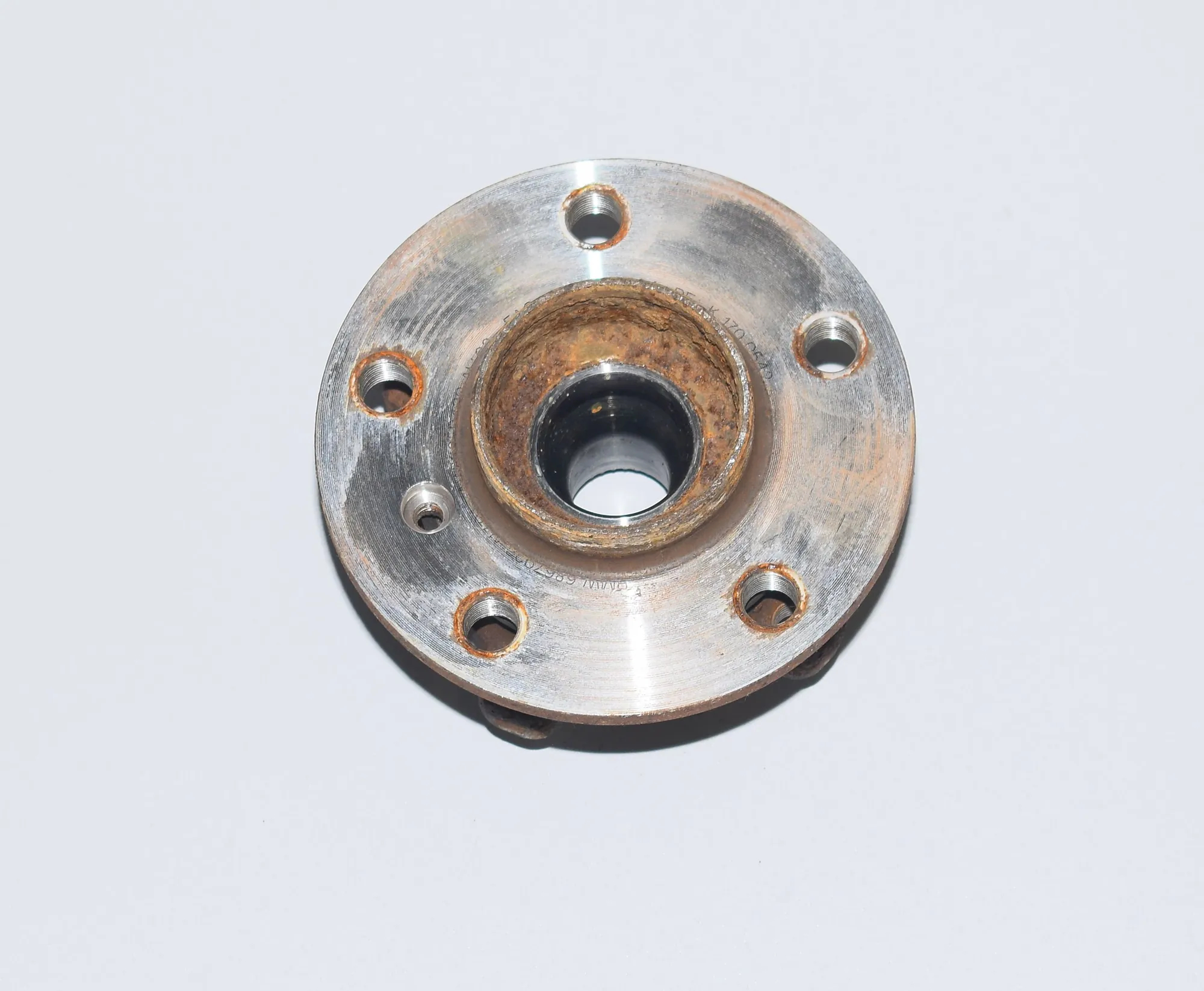 Rear Right Wheel Bearing – OEM 6867926 · BMW i3 (I01) Hybrid 2014