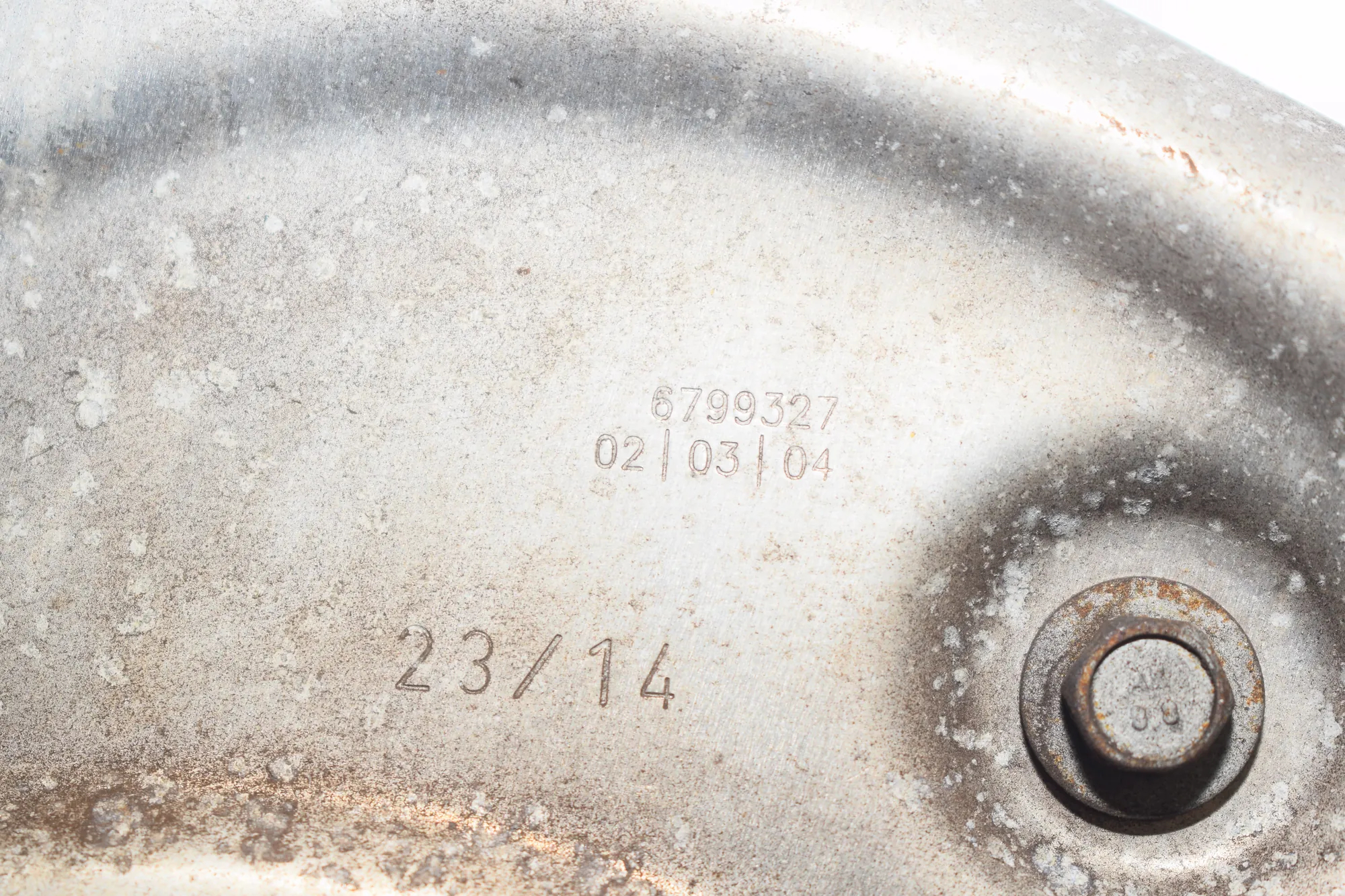 Front Left Wheel Hub – OEM 6799327 · BMW i3 (I01) Hybrid 2014 – 4