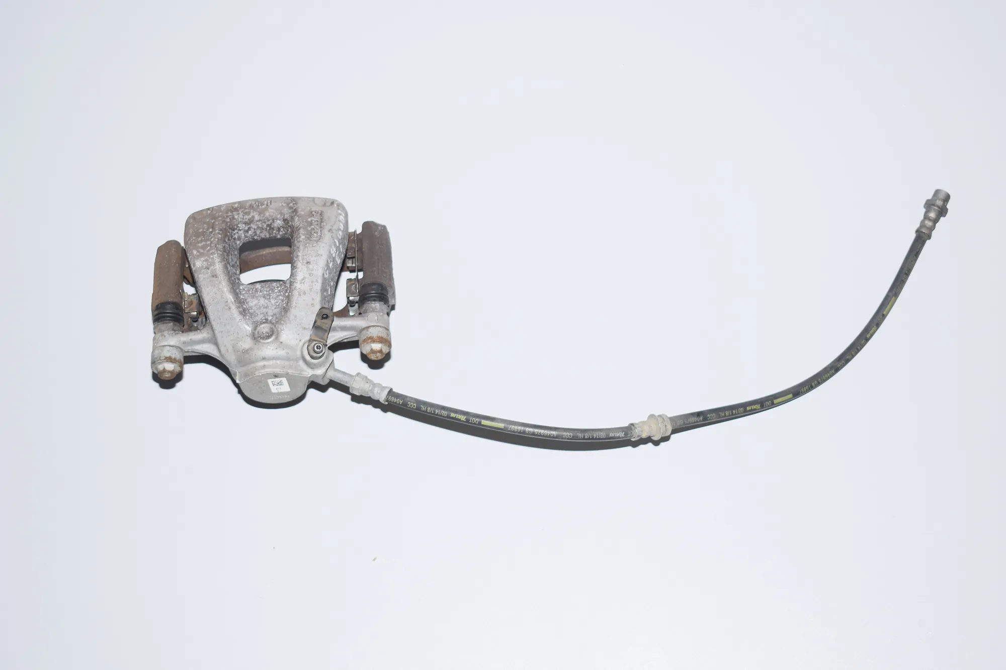 Front Left Brake Caliper · BMW i3 (I01) Hybrid 2014