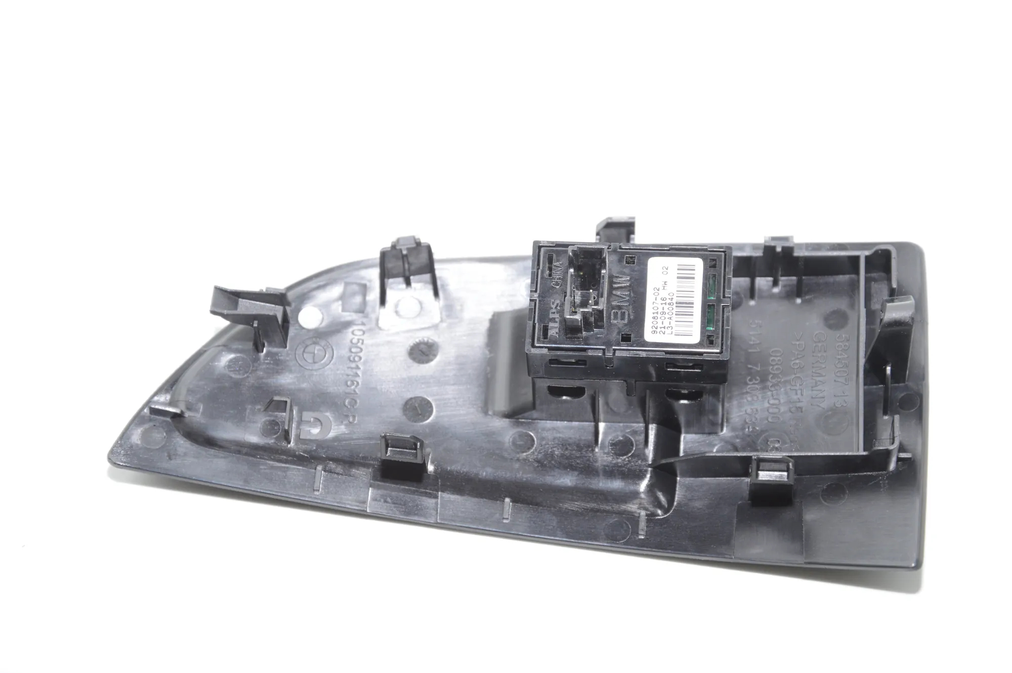 Front Right Door Window Switch – OEM 9208107 · BMW i3 (I01) Hybrid 2016 – 3
