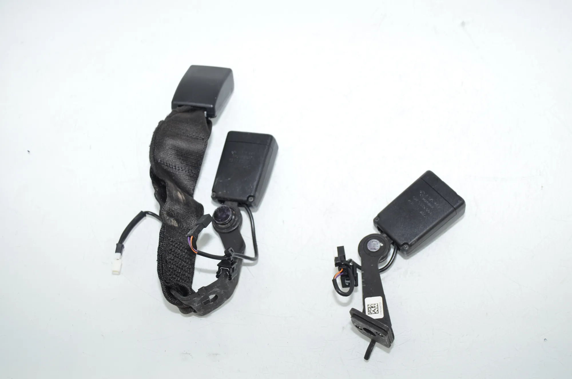 Rear Left Seat Buckle – OEM 7375447 · BMW 4 Gran Coupe (F36) 430 d 2016 – 2