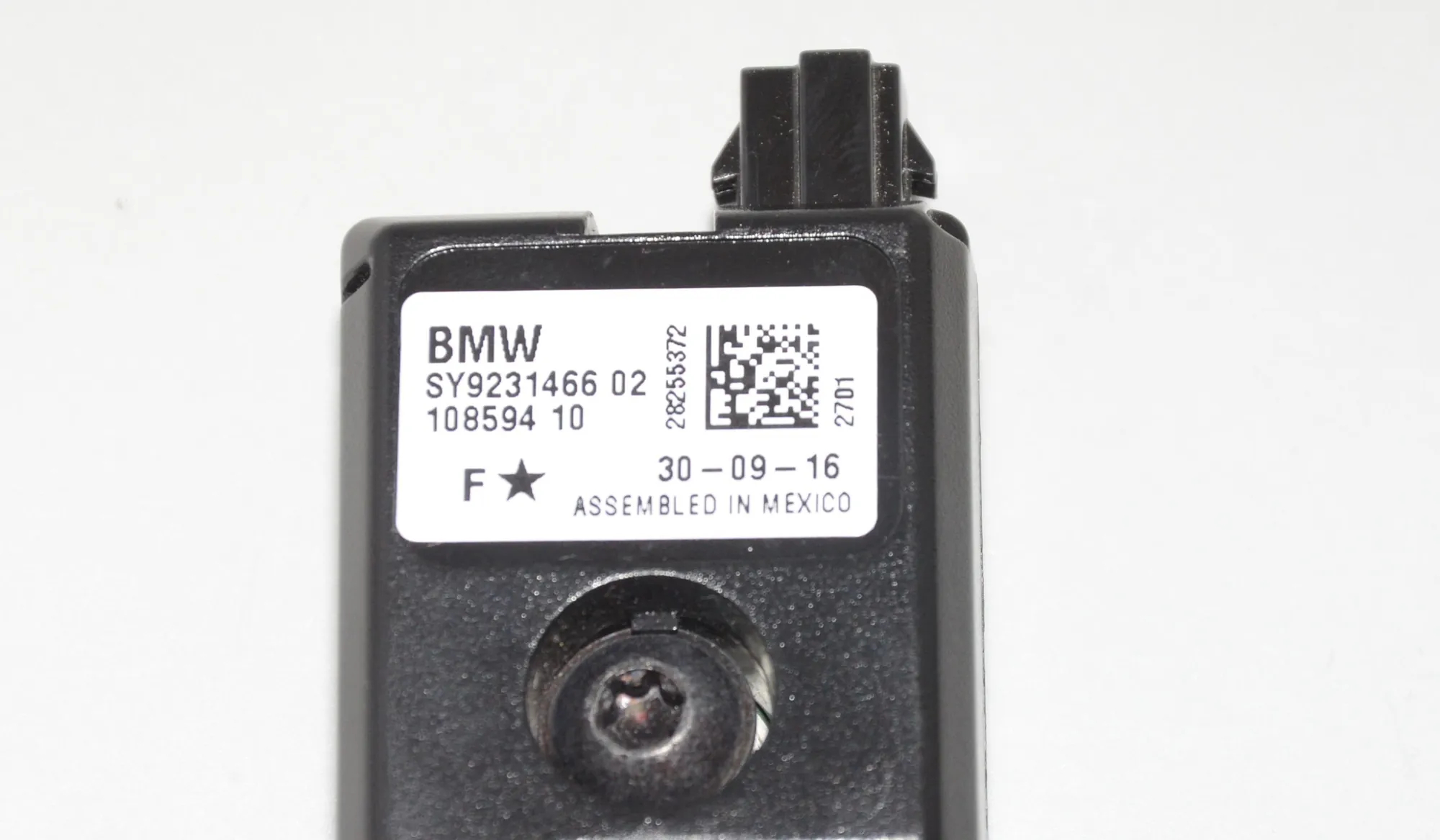 Antenna Amplifier – OEM 9231466 · BMW i3 (I01) Hybrid 2016 – 3