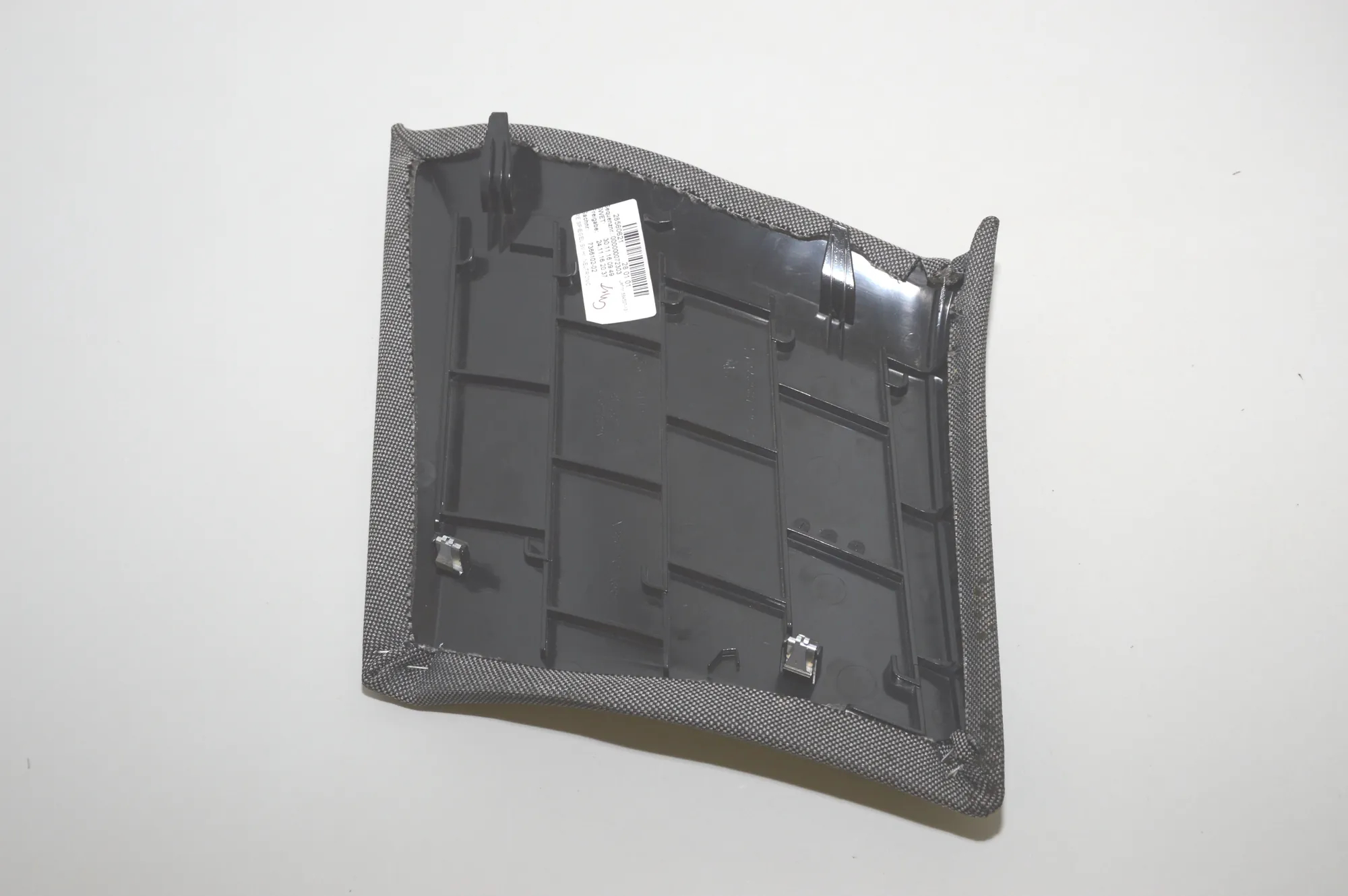 Other Interior Parts – OEM 7366102 · BMW i3 (I01) Hybrid 2016 – 4