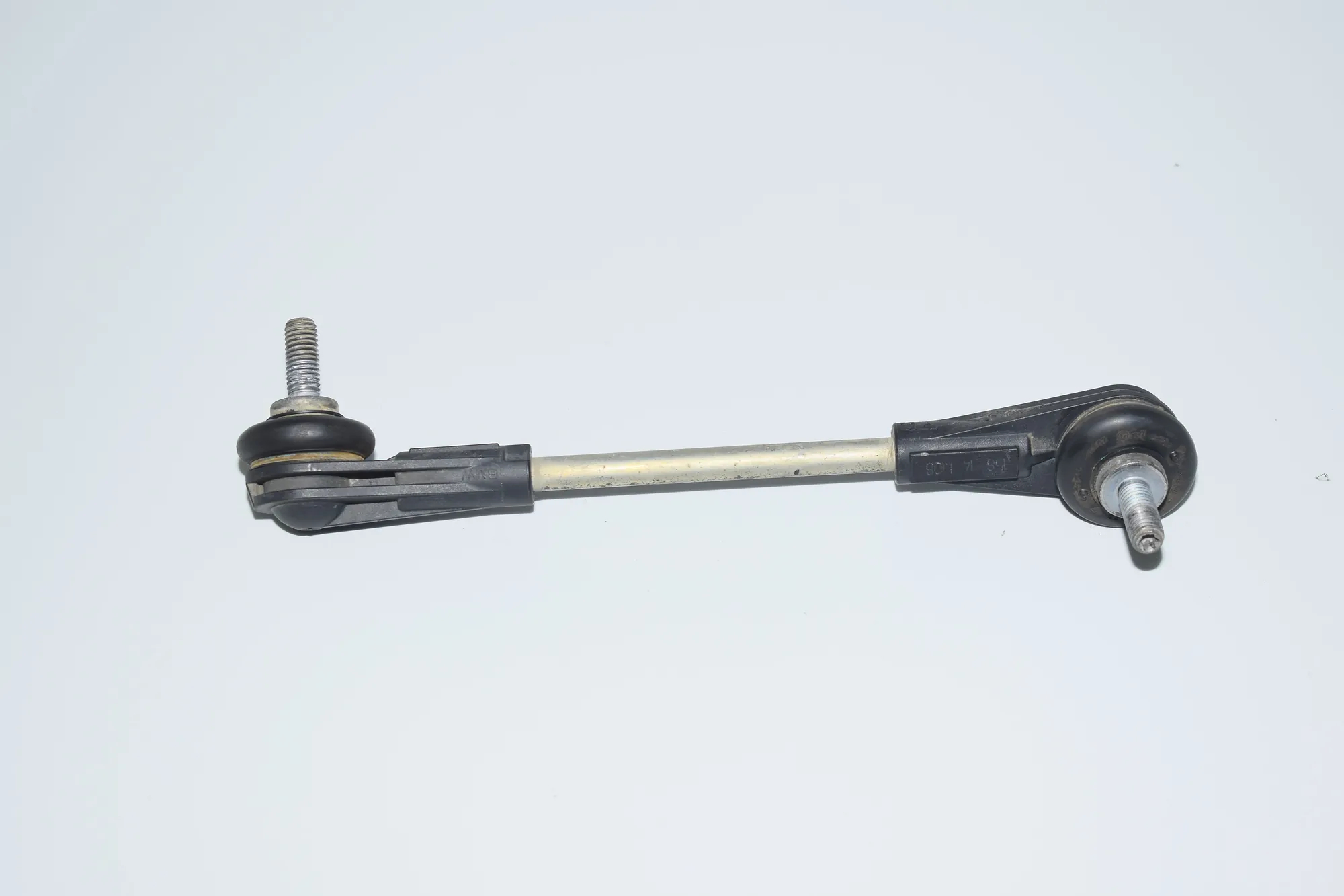 Front Left Stabilizer Link – OEM 6862857 · BMW i3 (I01) Hybrid 2014