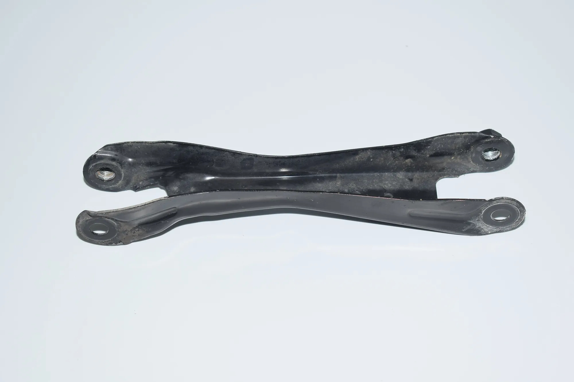 Rear Right Control Arm – OEM 6867880 · BMW i3 (I01) Hybrid 2014 – 2
