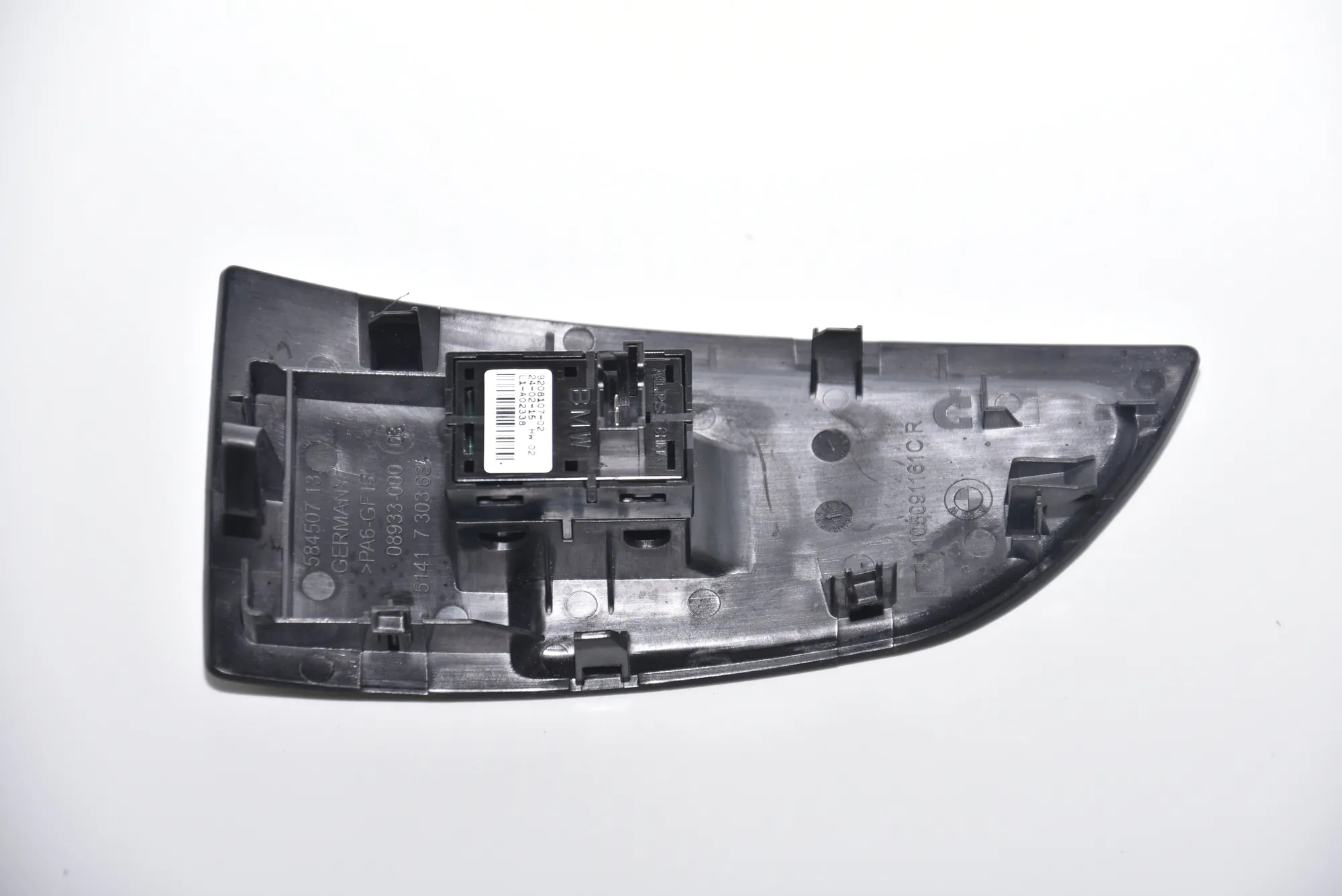 Front Right Door Window Switch – OEM 7303634 · BMW i3 (I01) Electric 2015 – 2
