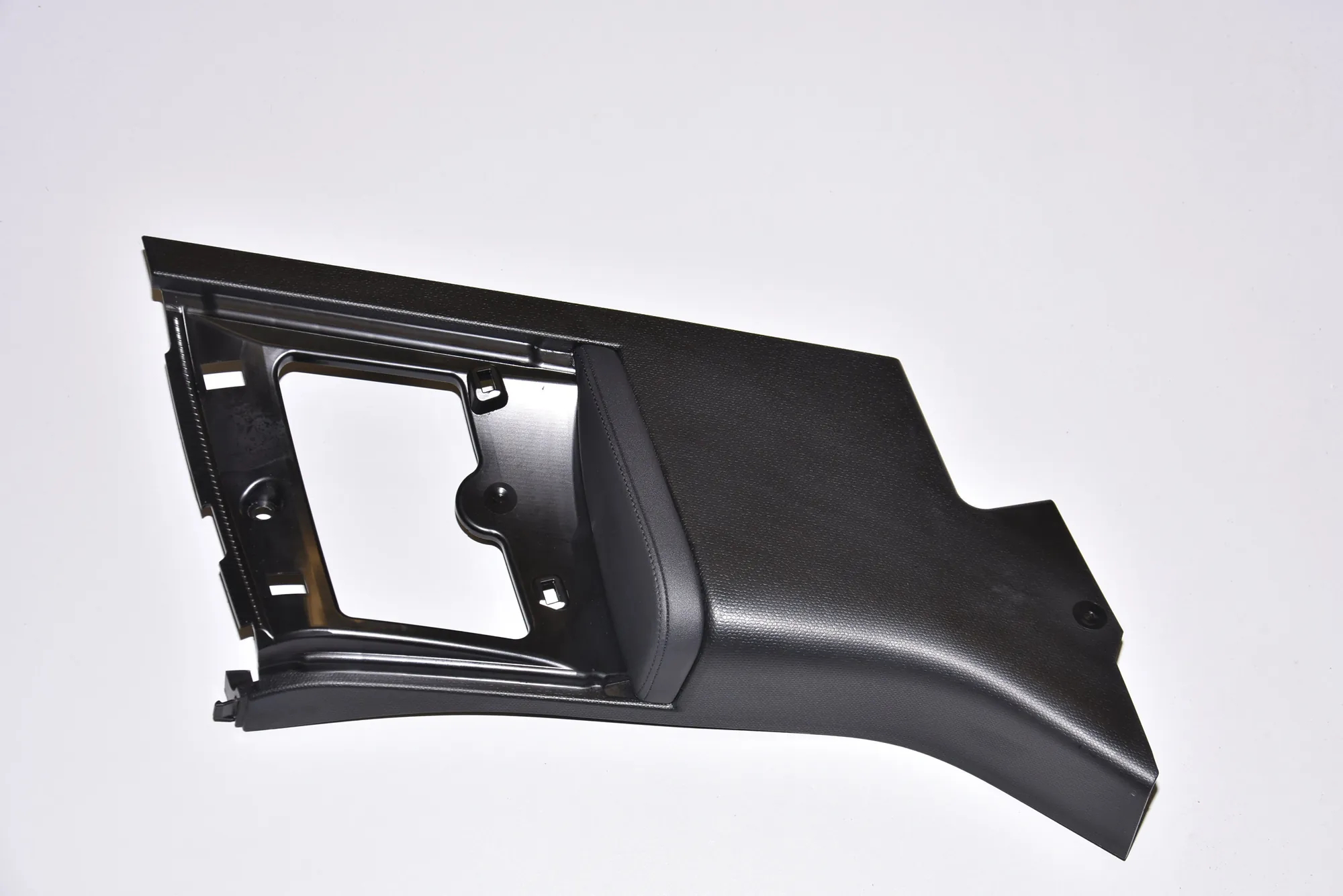 Right Side Pillar Trim – OEM 7272428 · BMW i3 (I01) Electric 2015