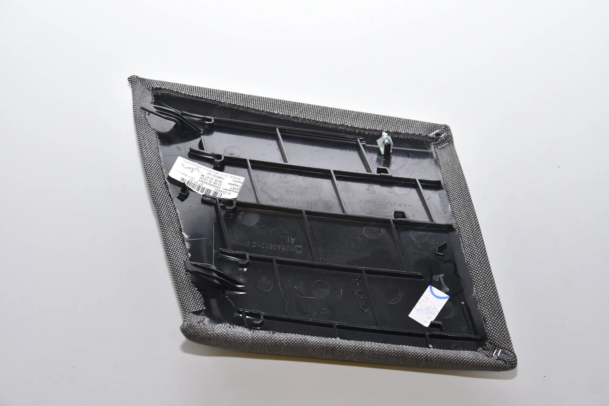 B Pillar Trim – OEM 7306607 · BMW i3 (I01) Electric 2015 – 2