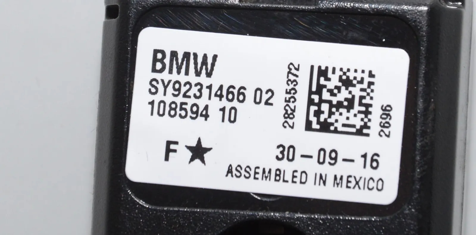 Antenna Amplifier – OEM 9231466 · BMW i3 (I01) Hybrid 2016 – 4