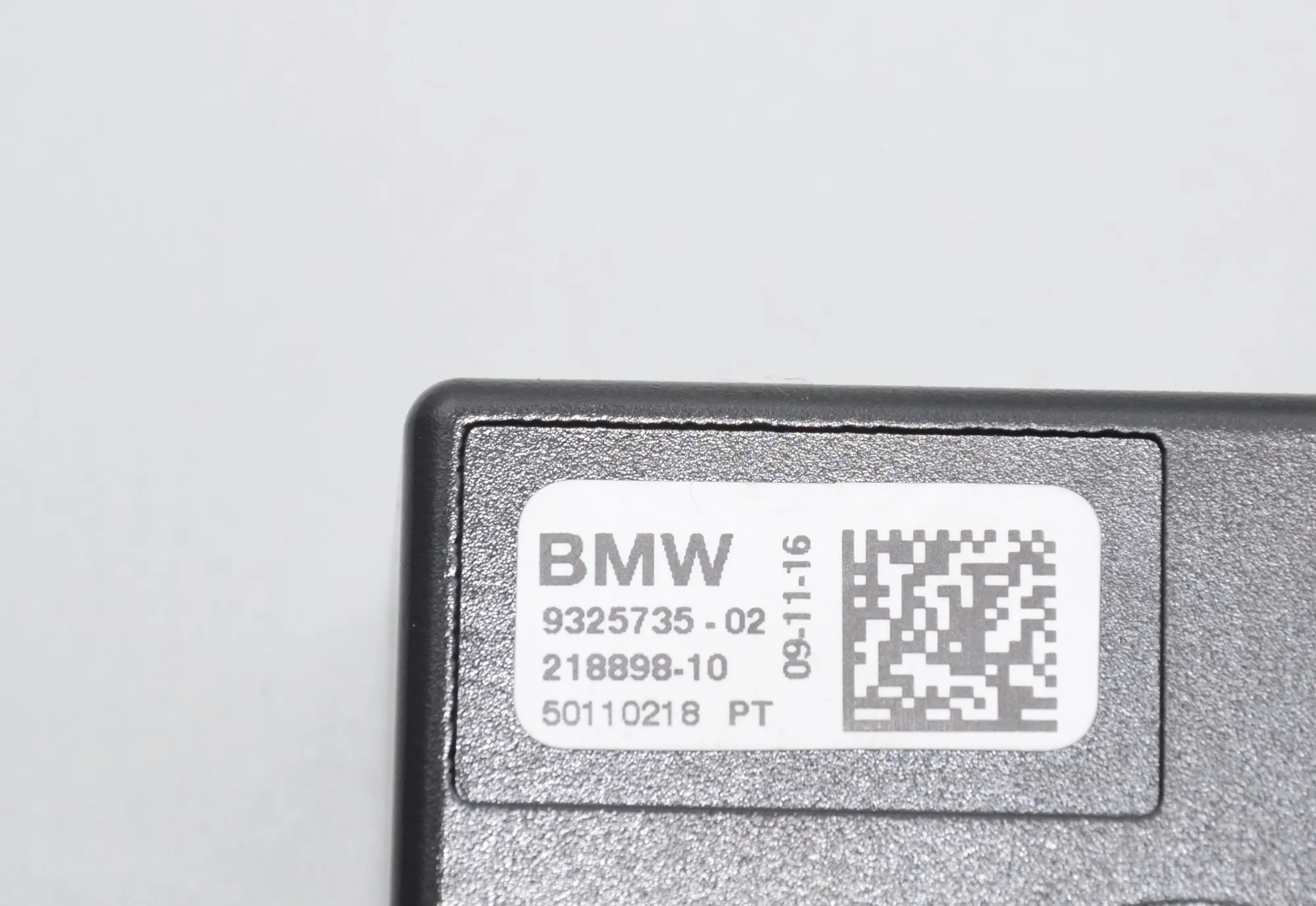 Antenna Amplifier – OEM 9325735 · BMW i3 (I01) Hybrid 2016 – 4