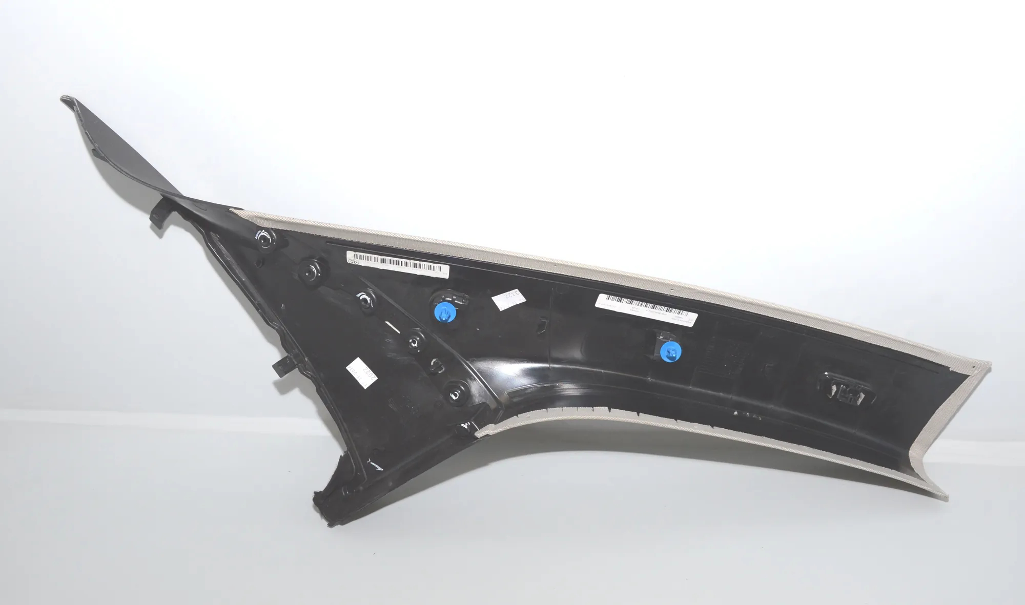 Front Left A Pillar Trim – OEM 7275667 · BMW i3 (I01) Hybrid 2016 – 3