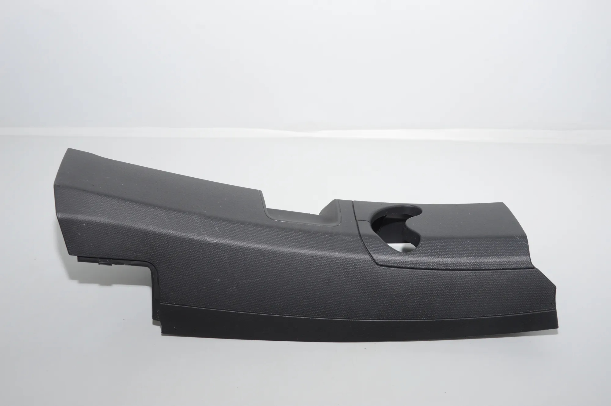 Right Side Pillar Trim – OEM 7287936 · BMW i3 (I01) Hybrid 2016 – 2