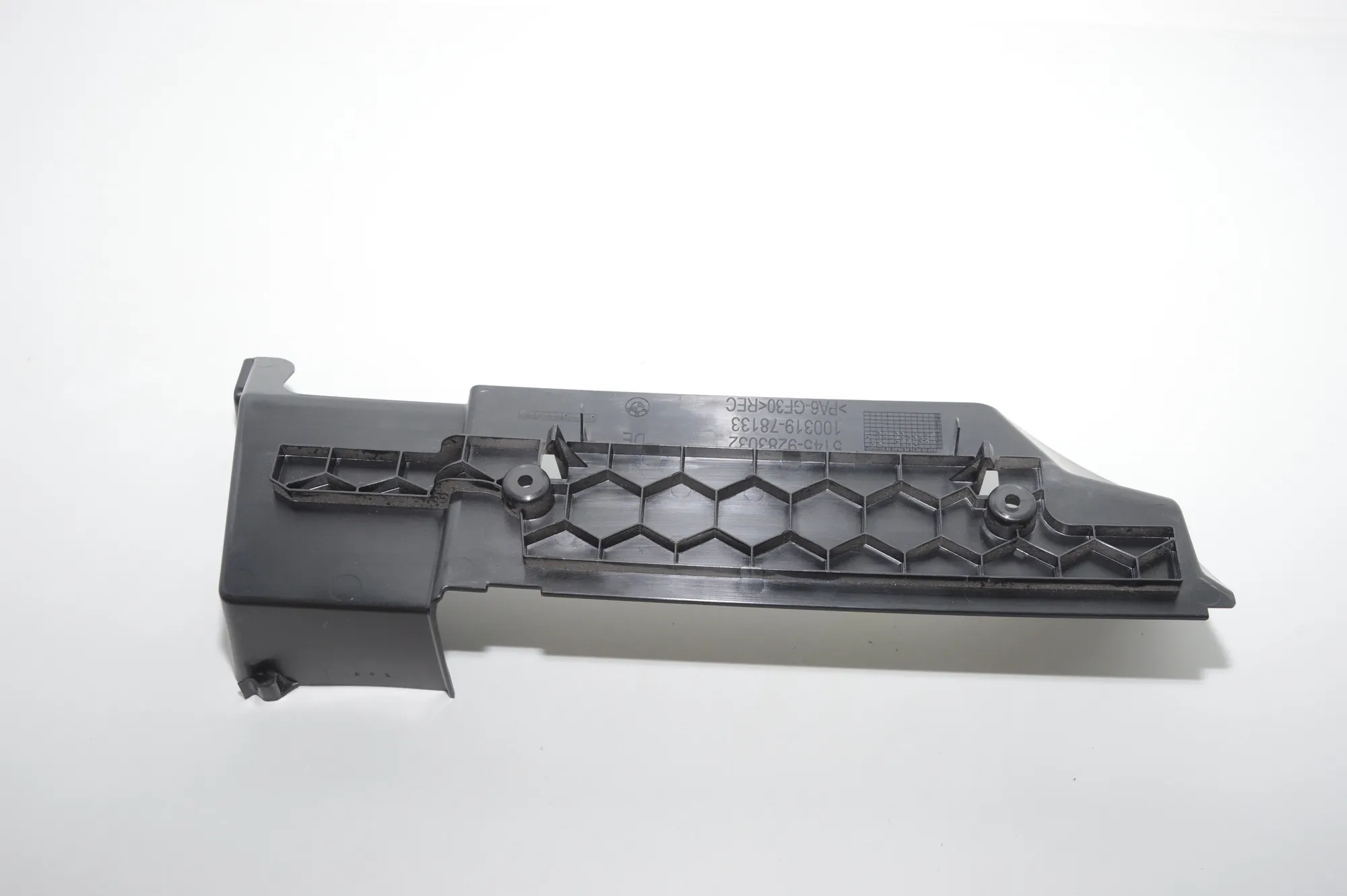 Other Interior Parts – OEM 9283032 · BMW i3 (I01) Hybrid 2016 – 3